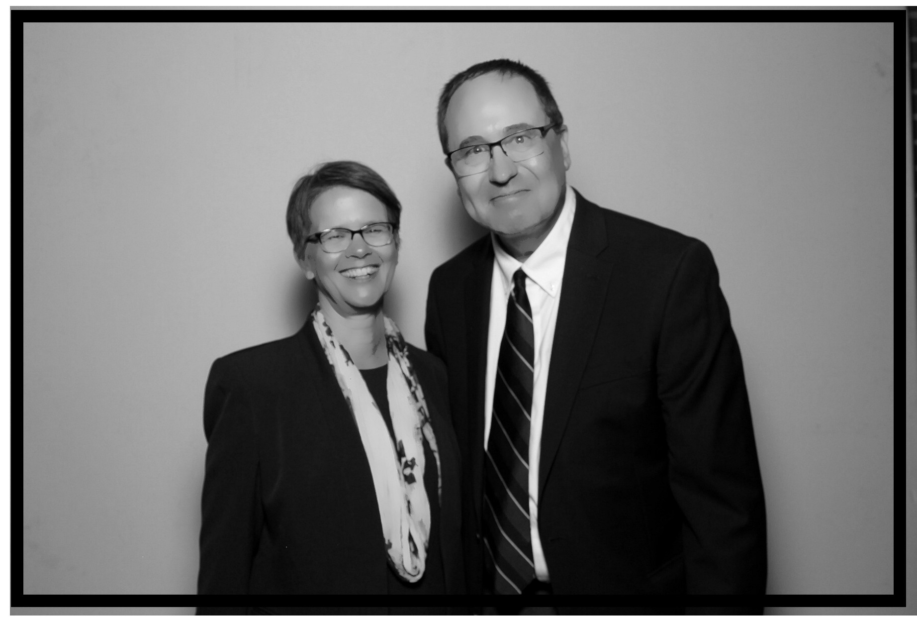 Jennifer & Teper | View more photos from the event at gallery.photoboothcincy.com/u/PhotoBoothCincy/Jennifer-Teper