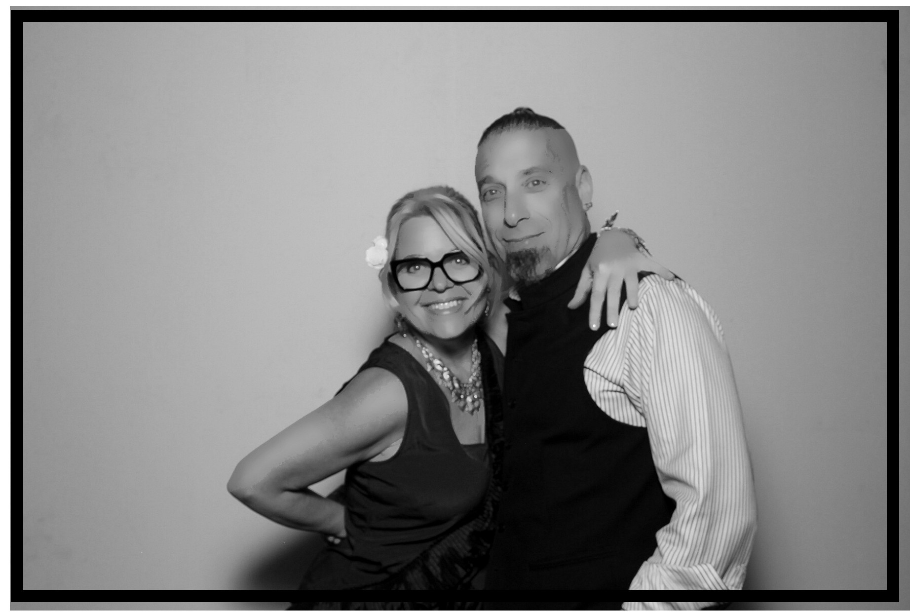 Jennifer & Teper | View more photos from the event at gallery.photoboothcincy.com/u/PhotoBoothCincy/Jennifer-Teper