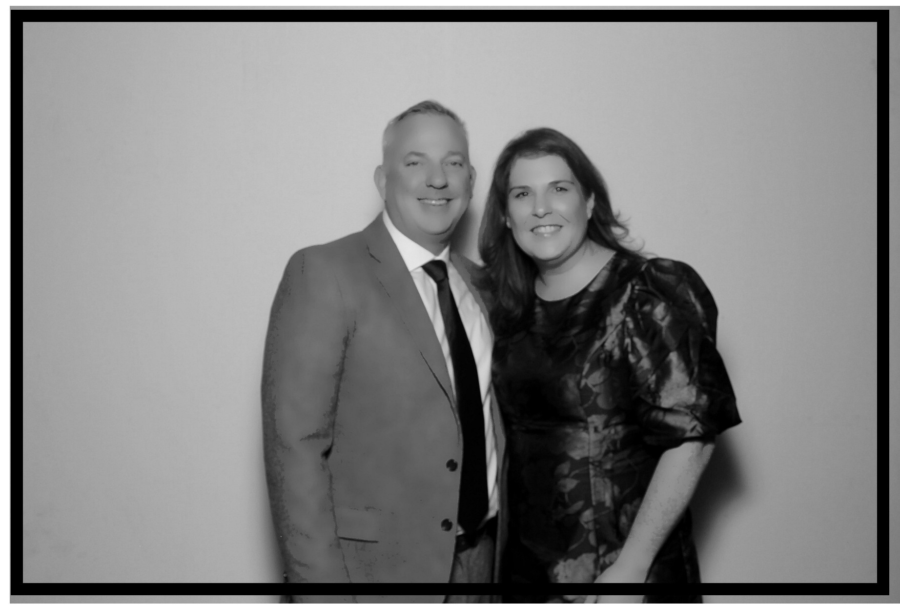 Jennifer & Teper | View more photos from the event at gallery.photoboothcincy.com/u/PhotoBoothCincy/Jennifer-Teper