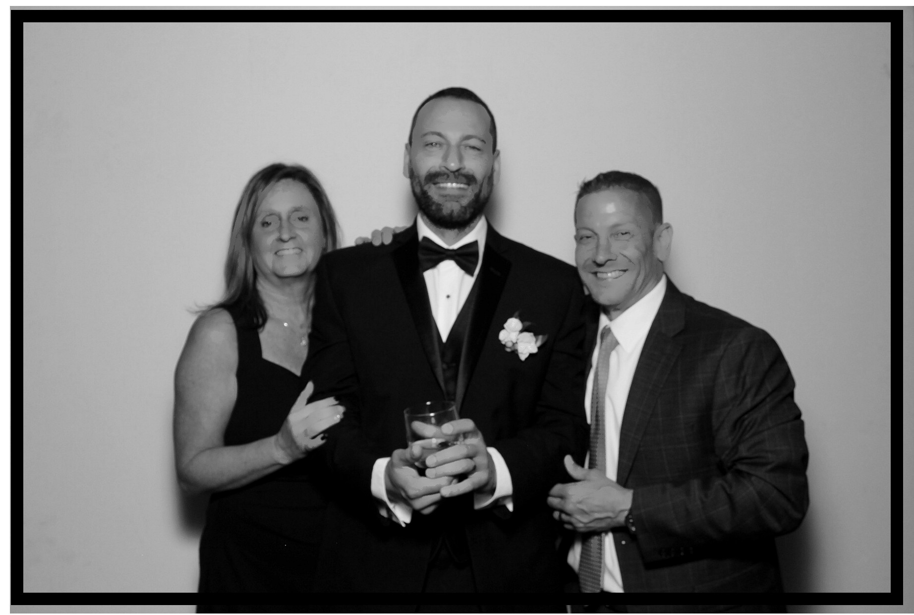 Jennifer & Teper | View more photos from the event at gallery.photoboothcincy.com/u/PhotoBoothCincy/Jennifer-Teper