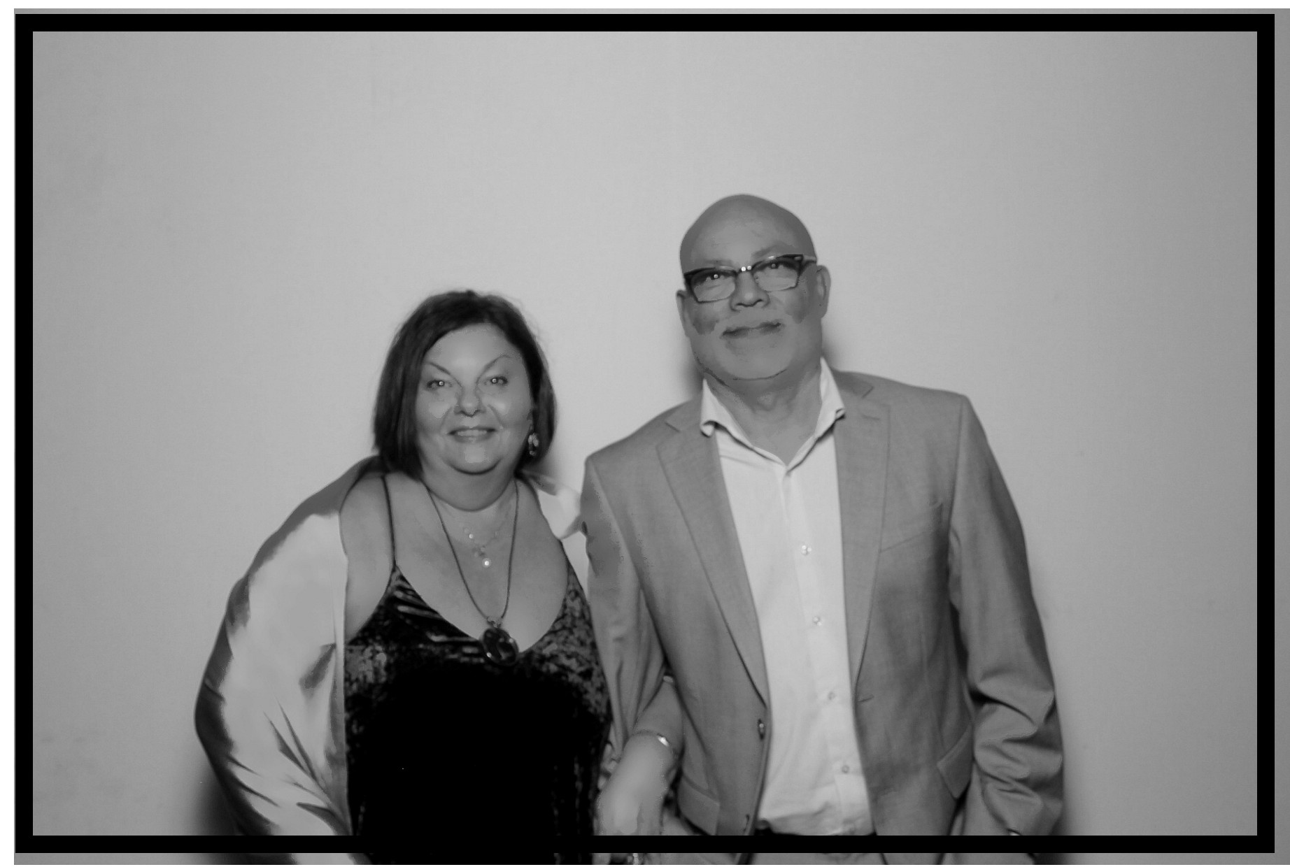 Jennifer & Teper | View more photos from the event at gallery.photoboothcincy.com/u/PhotoBoothCincy/Jennifer-Teper
