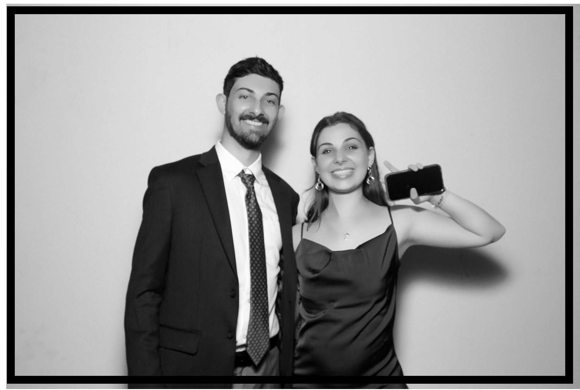 Jennifer & Teper | View more photos from the event at gallery.photoboothcincy.com/u/PhotoBoothCincy/Jennifer-Teper