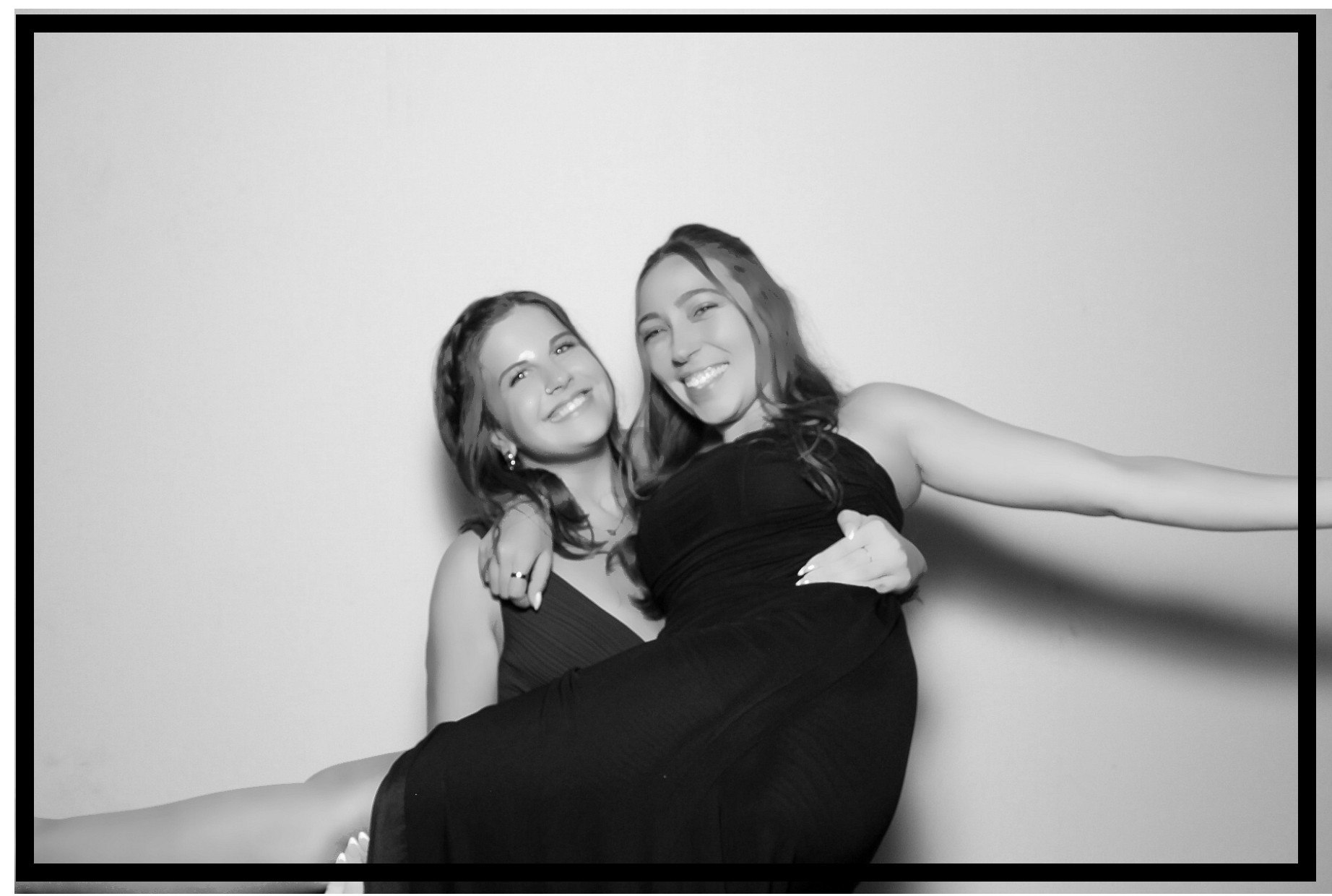 Jennifer & Teper | View more photos from the event at gallery.photoboothcincy.com/u/PhotoBoothCincy/Jennifer-Teper