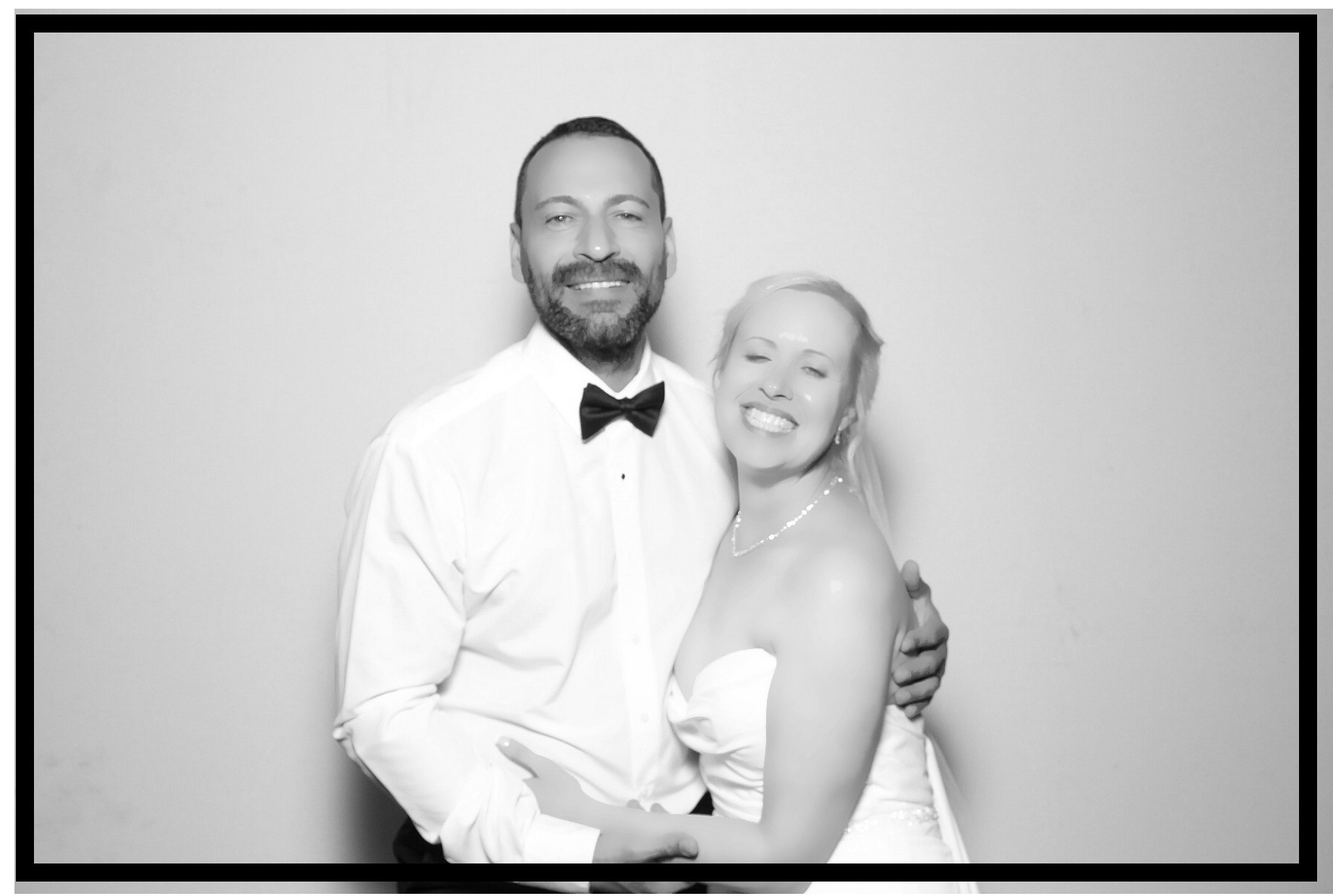 Jennifer & Teper | View more photos from the event at gallery.photoboothcincy.com/u/PhotoBoothCincy/Jennifer-Teper