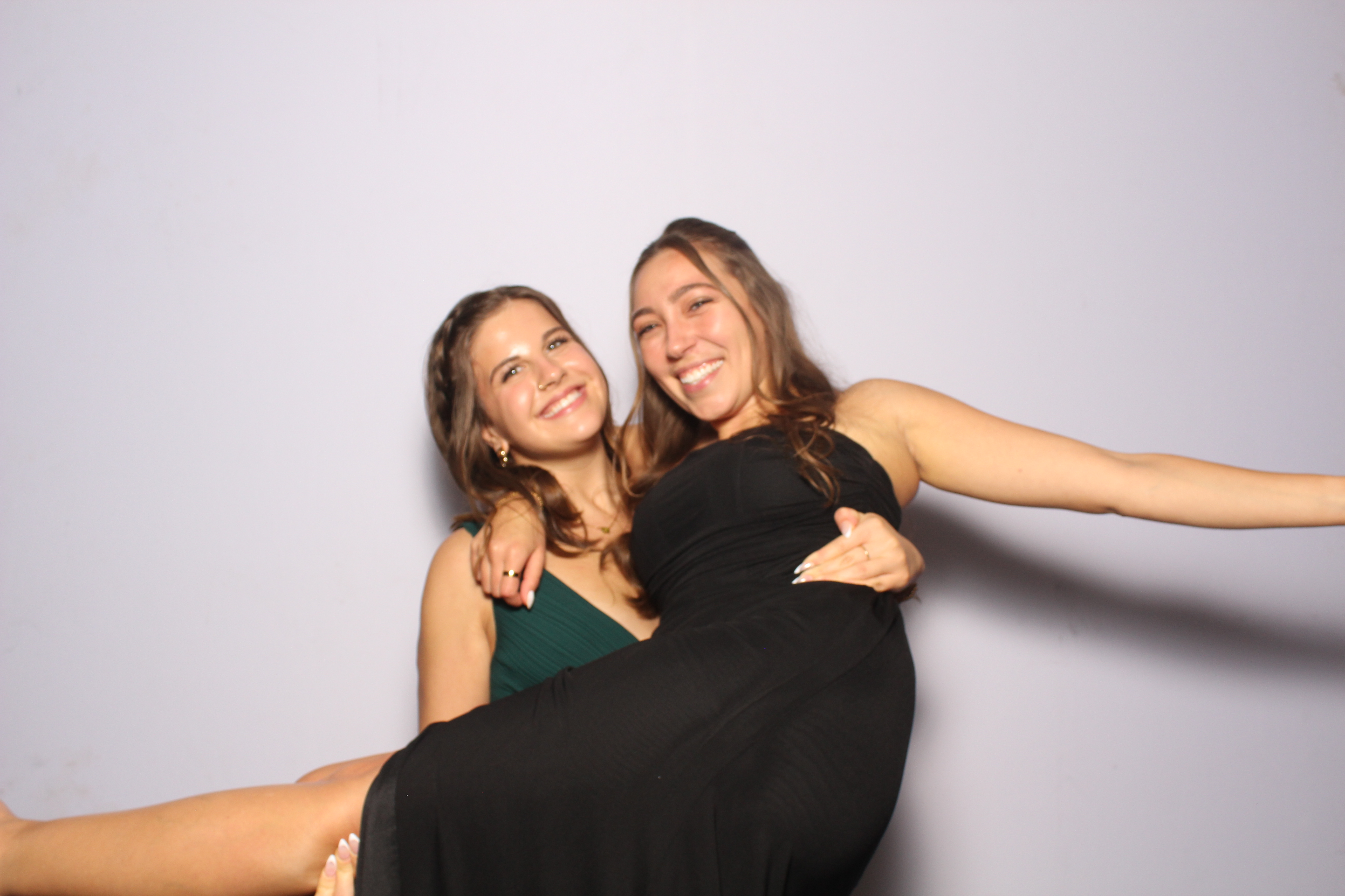 Jennifer & Teper | View more photos from the event at gallery.photoboothcincy.com/u/PhotoBoothCincy/Jennifer-Teper