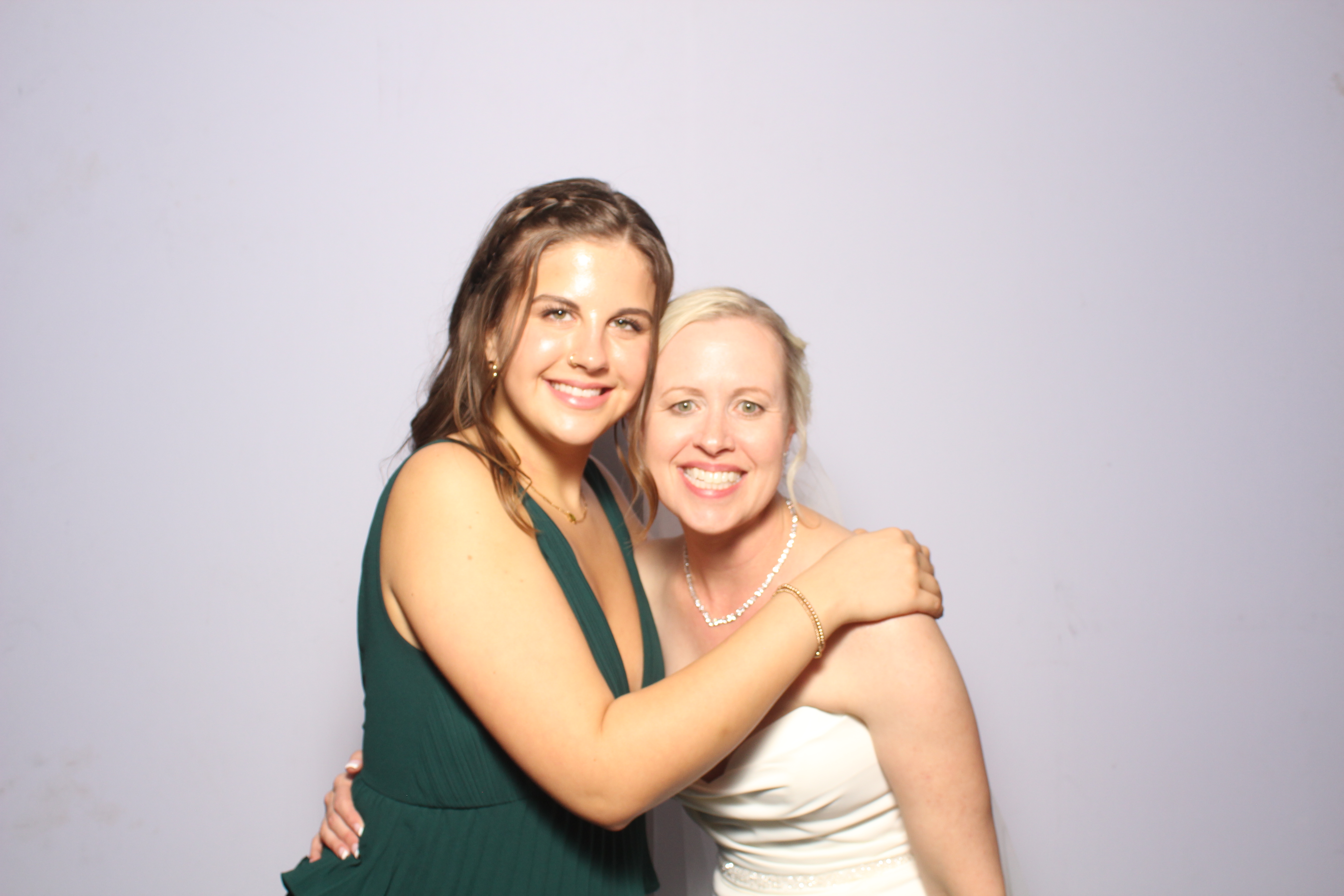 Jennifer & Teper | View more photos from the event at gallery.photoboothcincy.com/u/PhotoBoothCincy/Jennifer-Teper