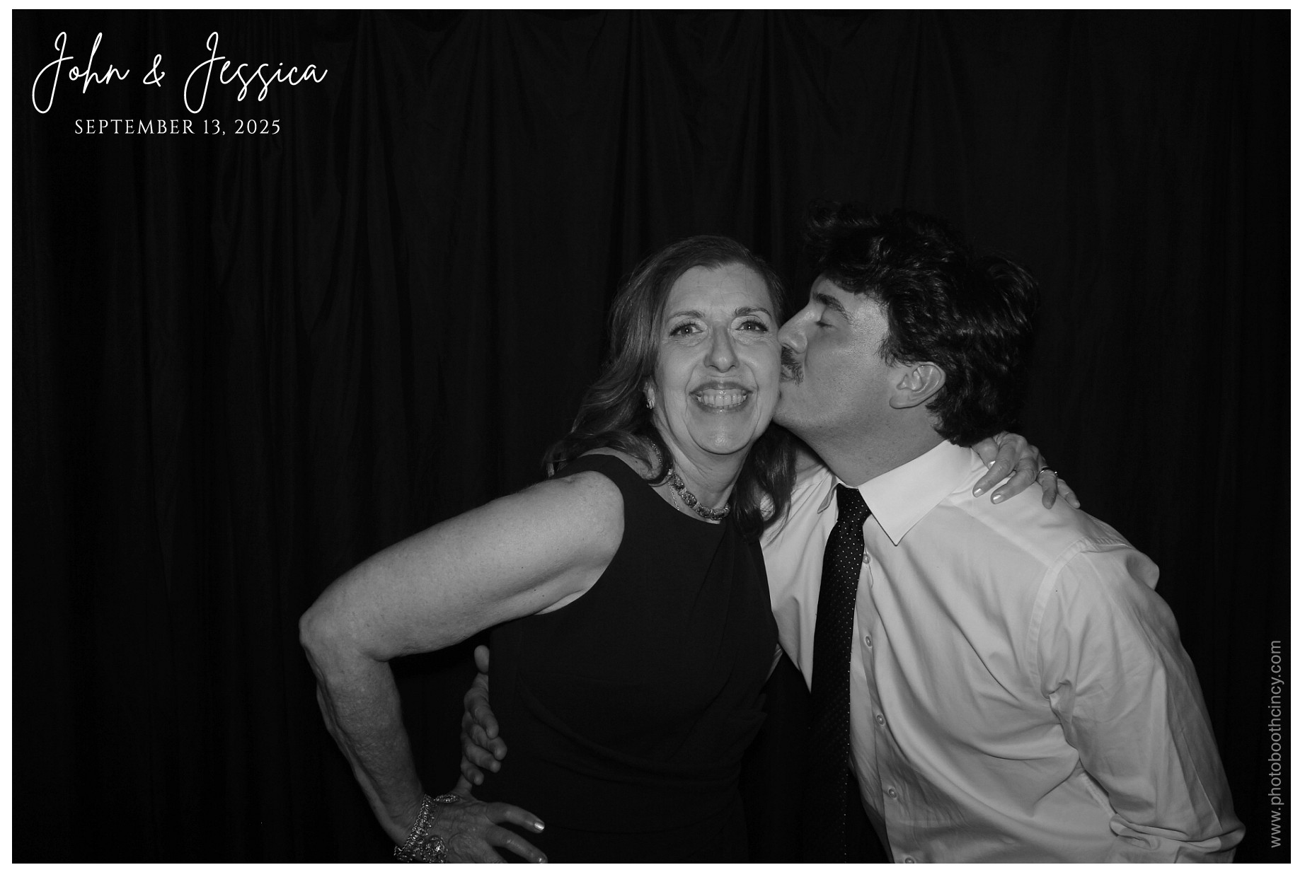 Jessica & John | View more photos from the event at gallery.photoboothcincy.com/u/PhotoBoothCincy/Jessica-John-0