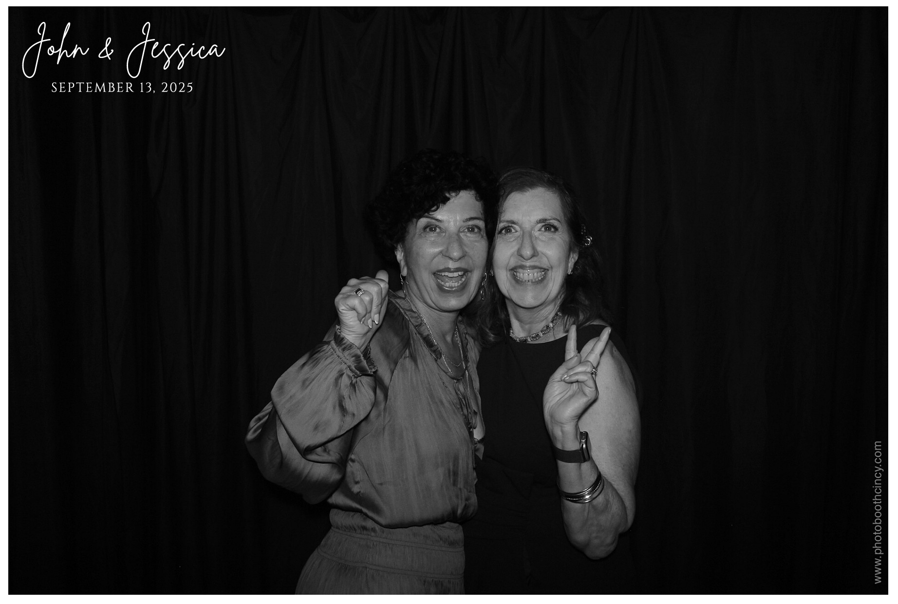 Jessica & John | View more photos from the event at gallery.photoboothcincy.com/u/PhotoBoothCincy/Jessica-John-0