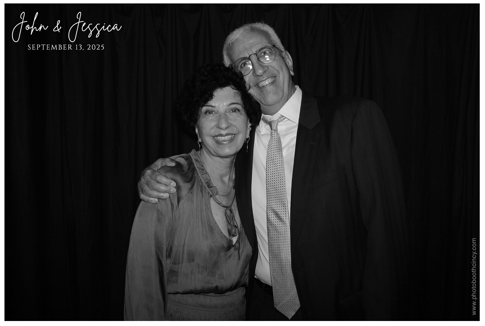 Jessica & John | View more photos from the event at gallery.photoboothcincy.com/u/PhotoBoothCincy/Jessica-John-0