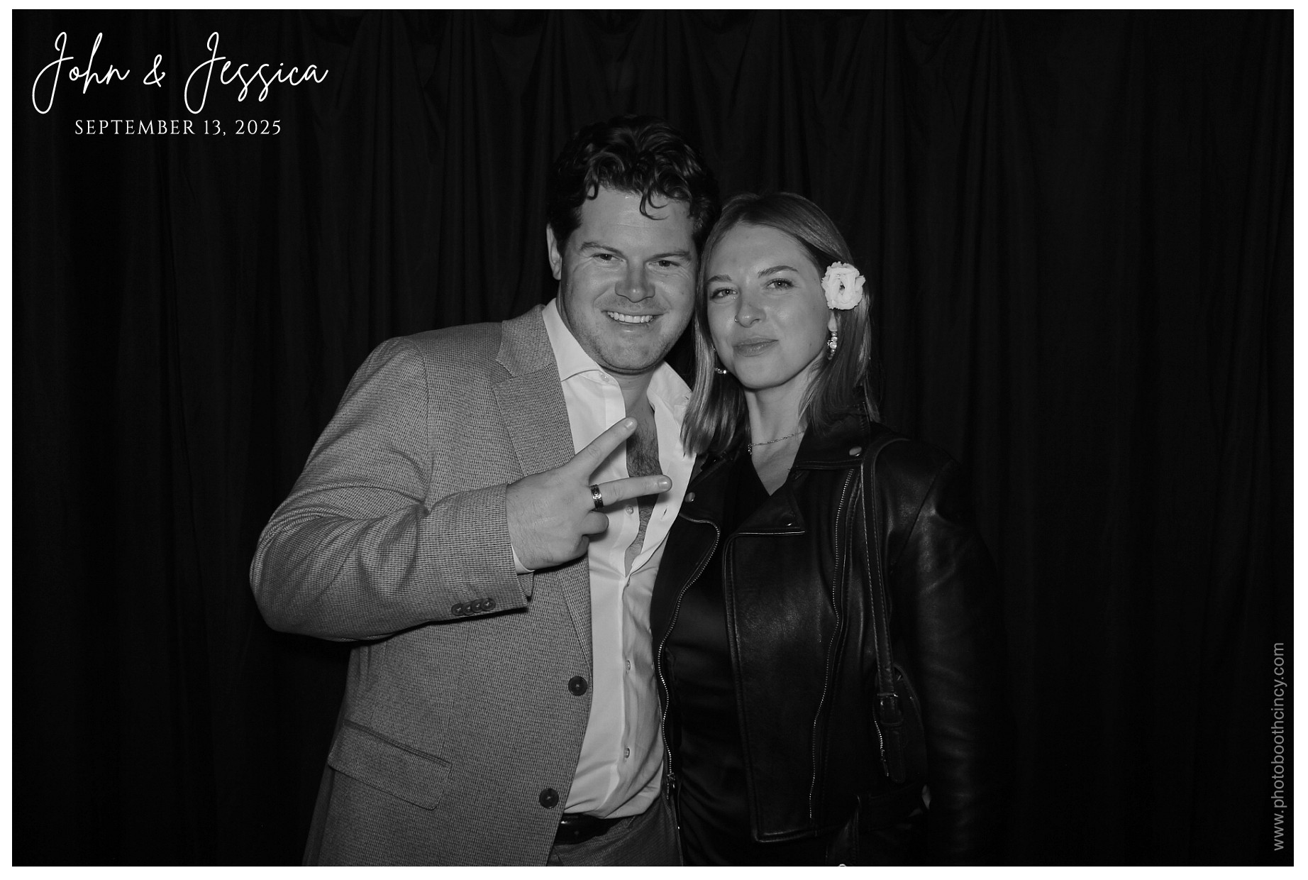 Jessica & John | View more photos from the event at gallery.photoboothcincy.com/u/PhotoBoothCincy/Jessica-John-0