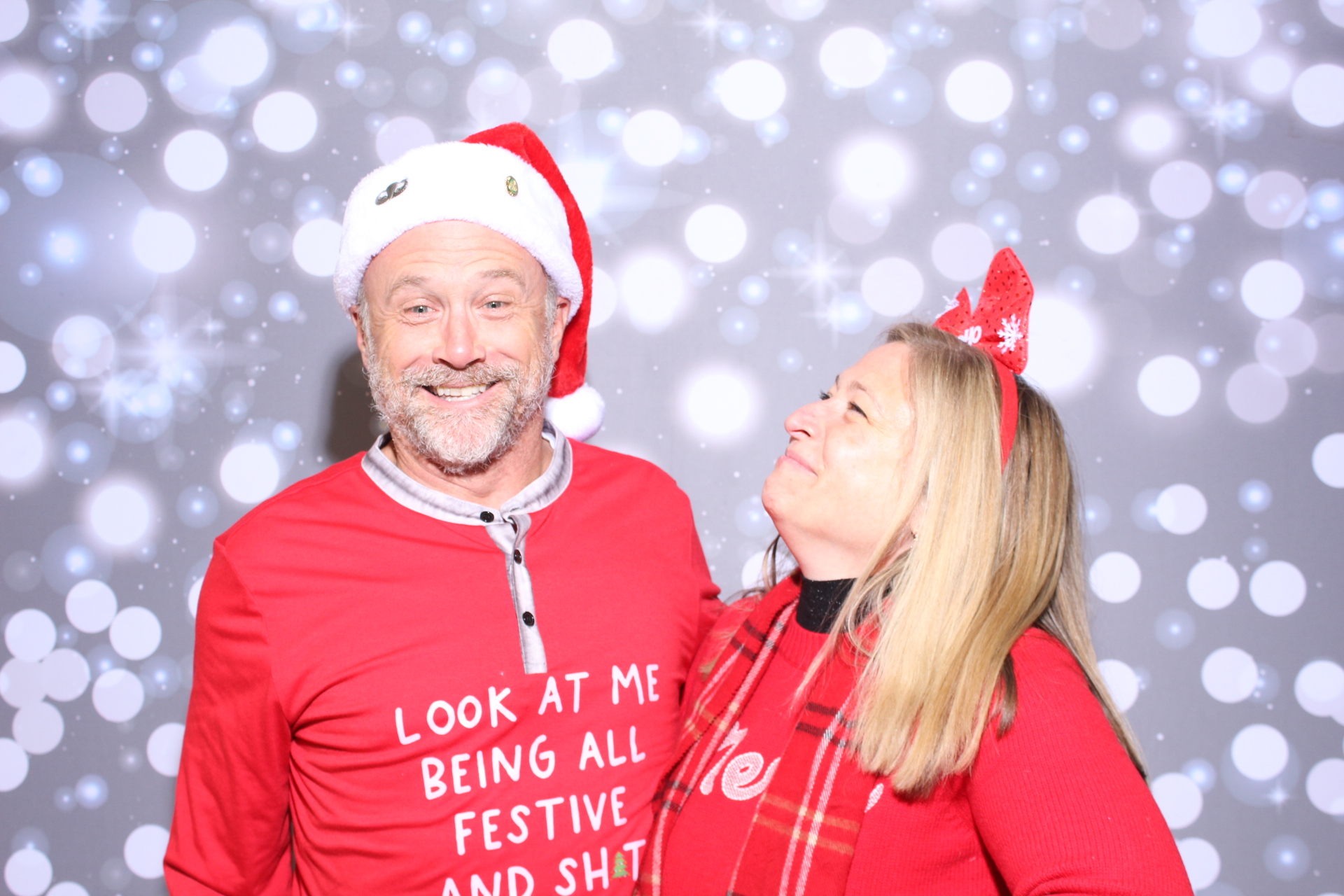 Jingle Fest 2025 | View more photos from the event at gallery.photoboothcincy.com/u/PhotoBoothCincy/Jingle-Fest-2025