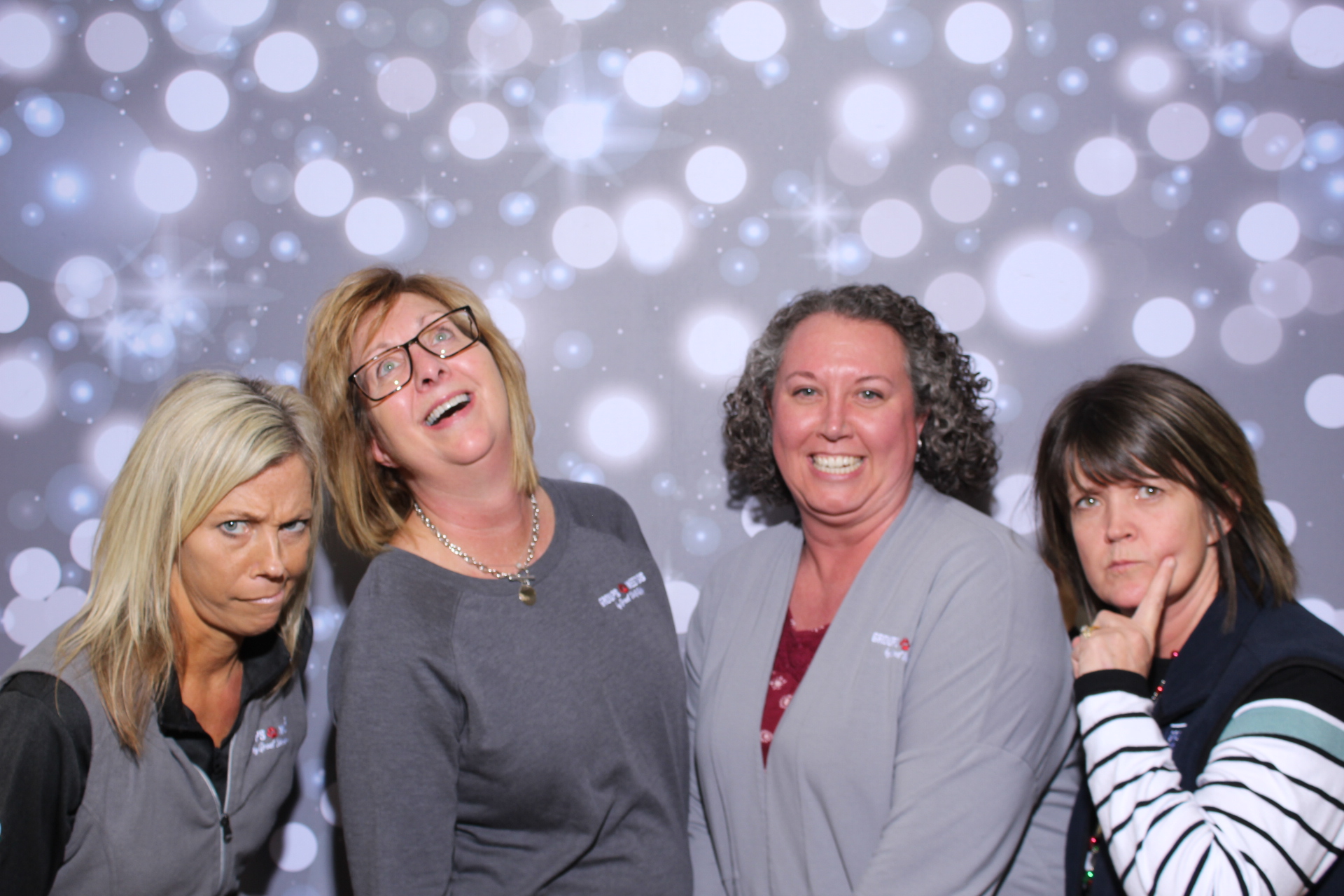 Jingle Fest 2025 | View more photos from the event at gallery.photoboothcincy.com/u/PhotoBoothCincy/Jingle-Fest-2025