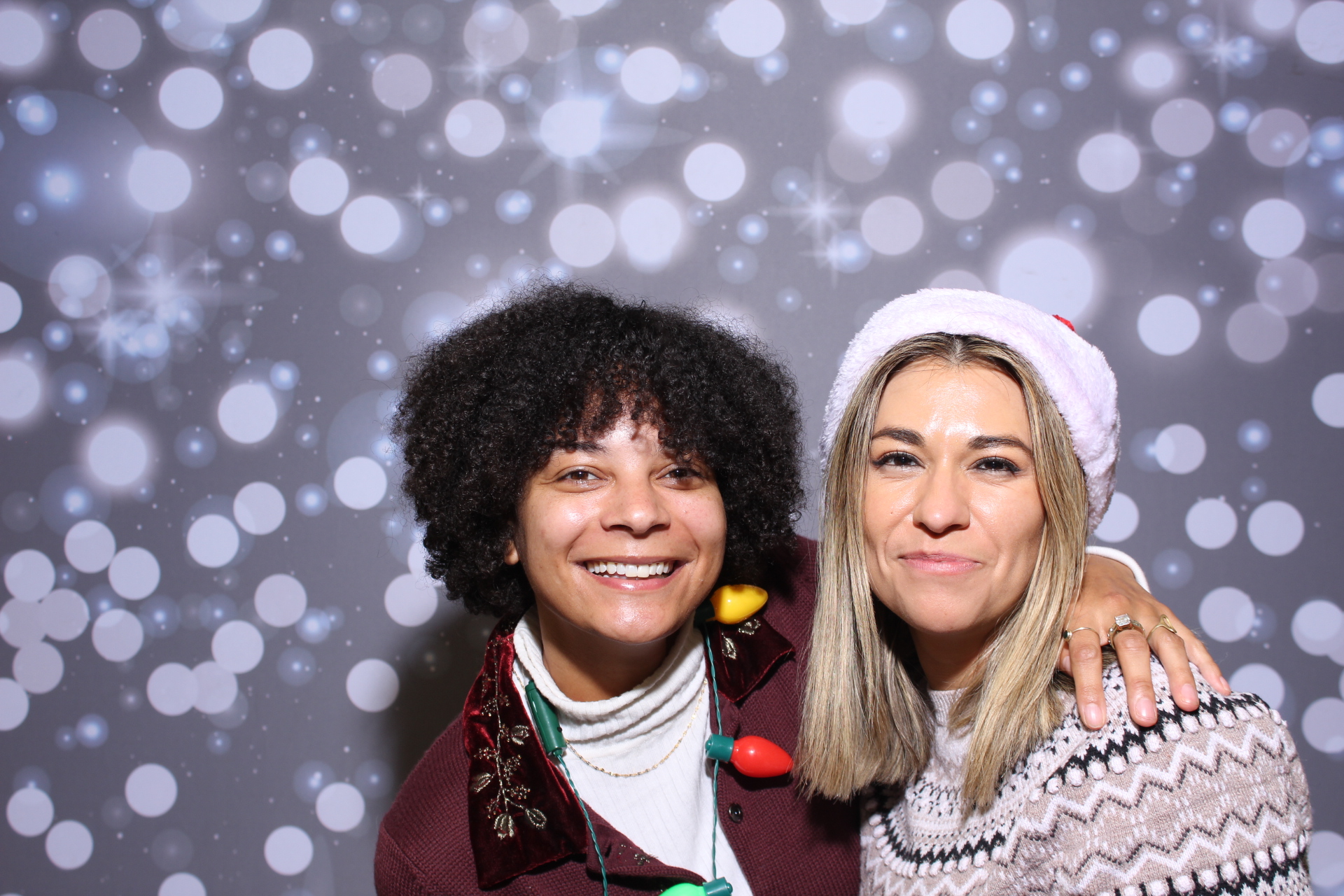 Jingle Fest 2025 | View more photos from the event at gallery.photoboothcincy.com/u/PhotoBoothCincy/Jingle-Fest-2025