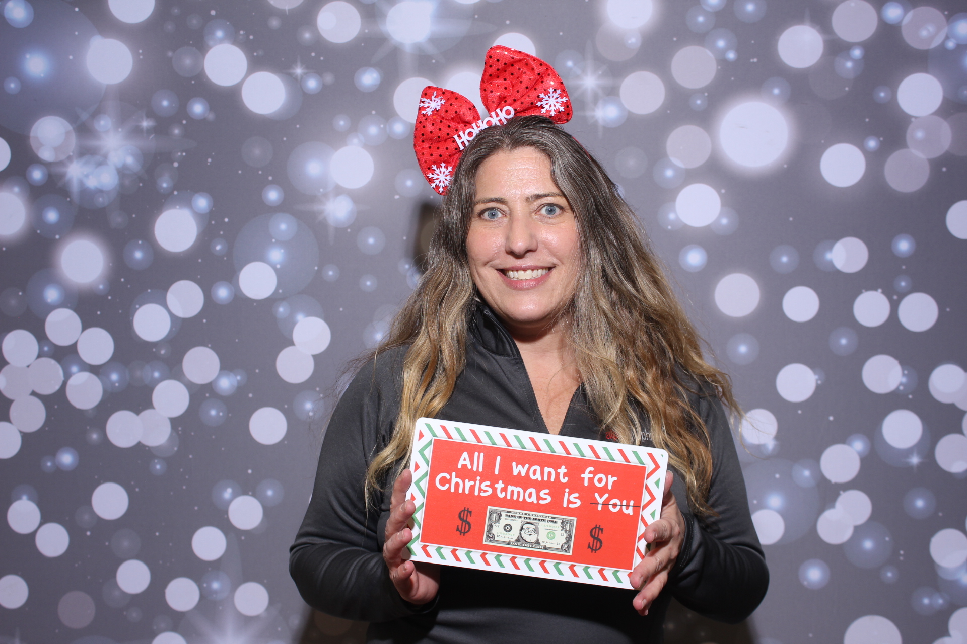 Jingle Fest 2025 | View more photos from the event at gallery.photoboothcincy.com/u/PhotoBoothCincy/Jingle-Fest-2025
