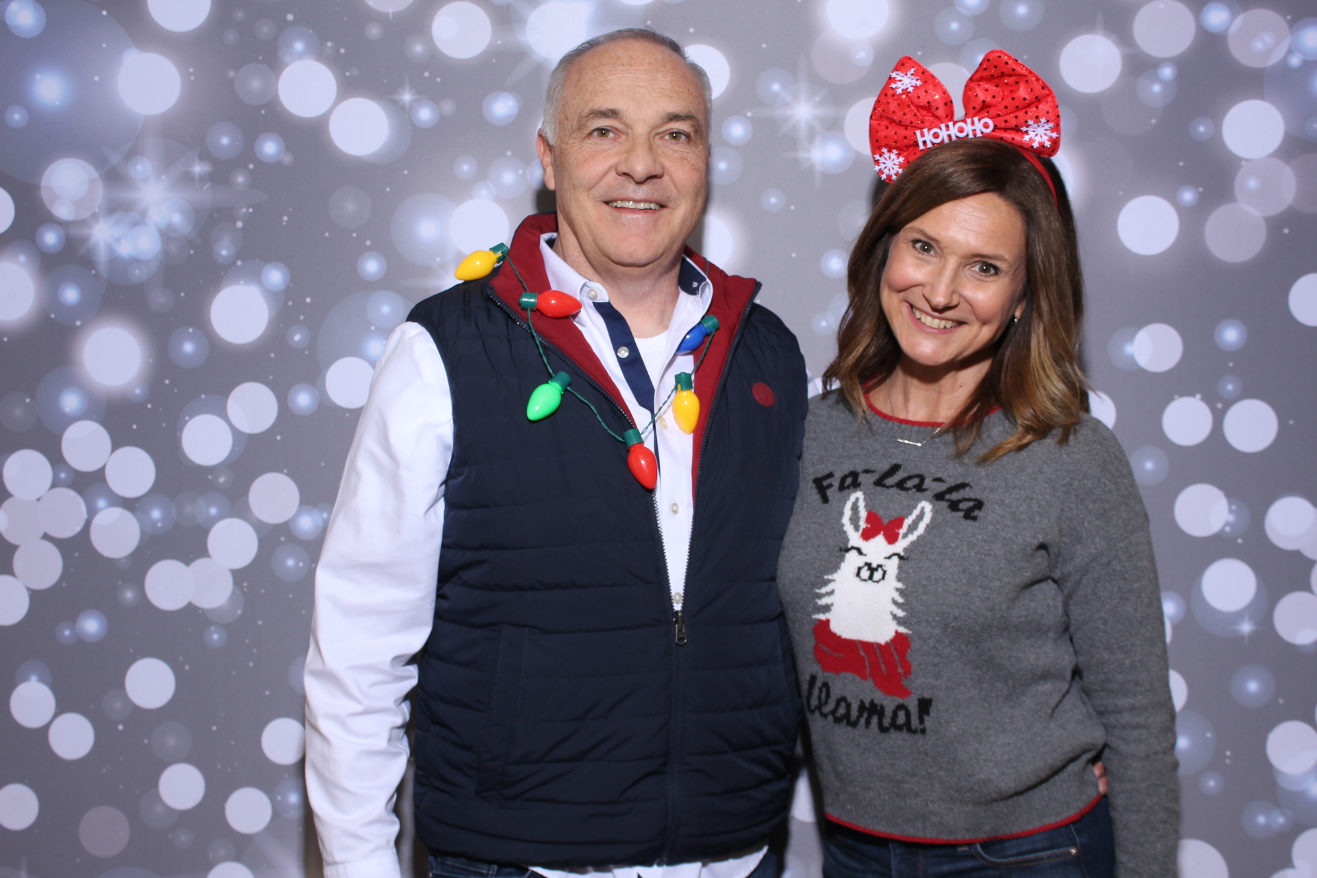 Jingle Fest 2025 | View more photos from the event at gallery.photoboothcincy.com/u/PhotoBoothCincy/Jingle-Fest-2025