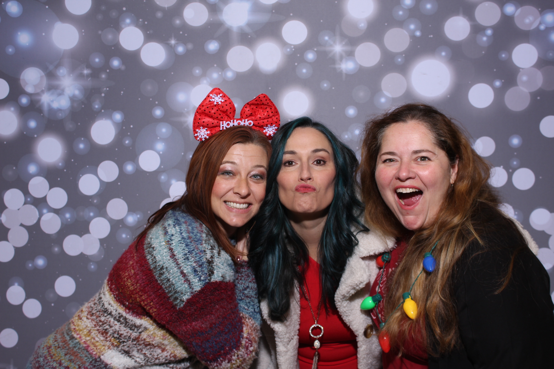 Jingle Fest 2025 | View more photos from the event at gallery.photoboothcincy.com/u/PhotoBoothCincy/Jingle-Fest-2025