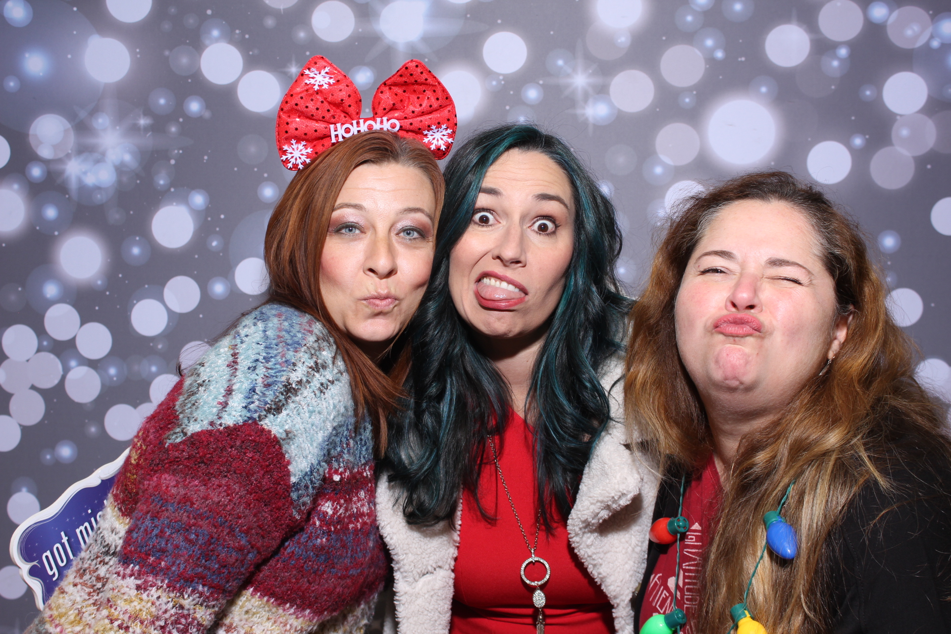 Jingle Fest 2025 | View more photos from the event at gallery.photoboothcincy.com/u/PhotoBoothCincy/Jingle-Fest-2025