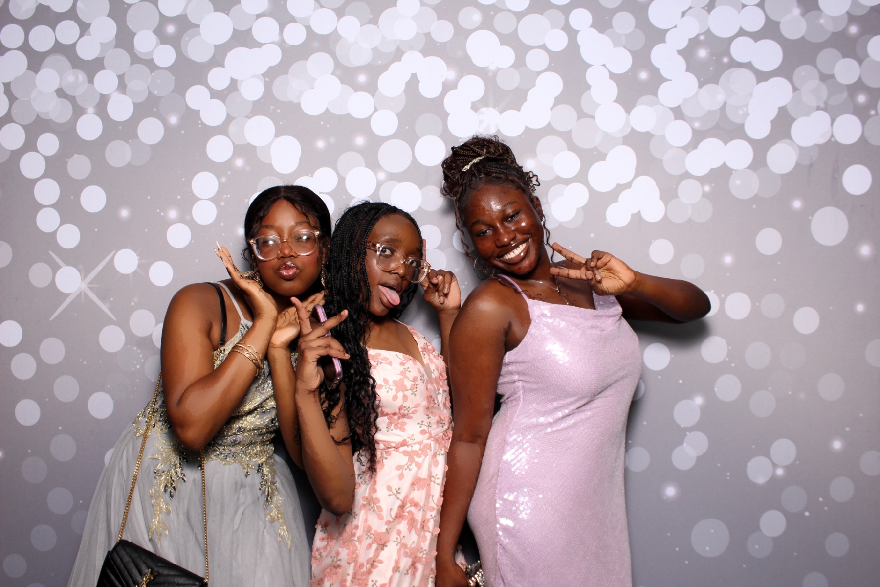 Joel's Grad Party | View more photos from the event at gallery.photoboothcincy.com/u/PhotoBoothCincy/Joels-Grad-Party