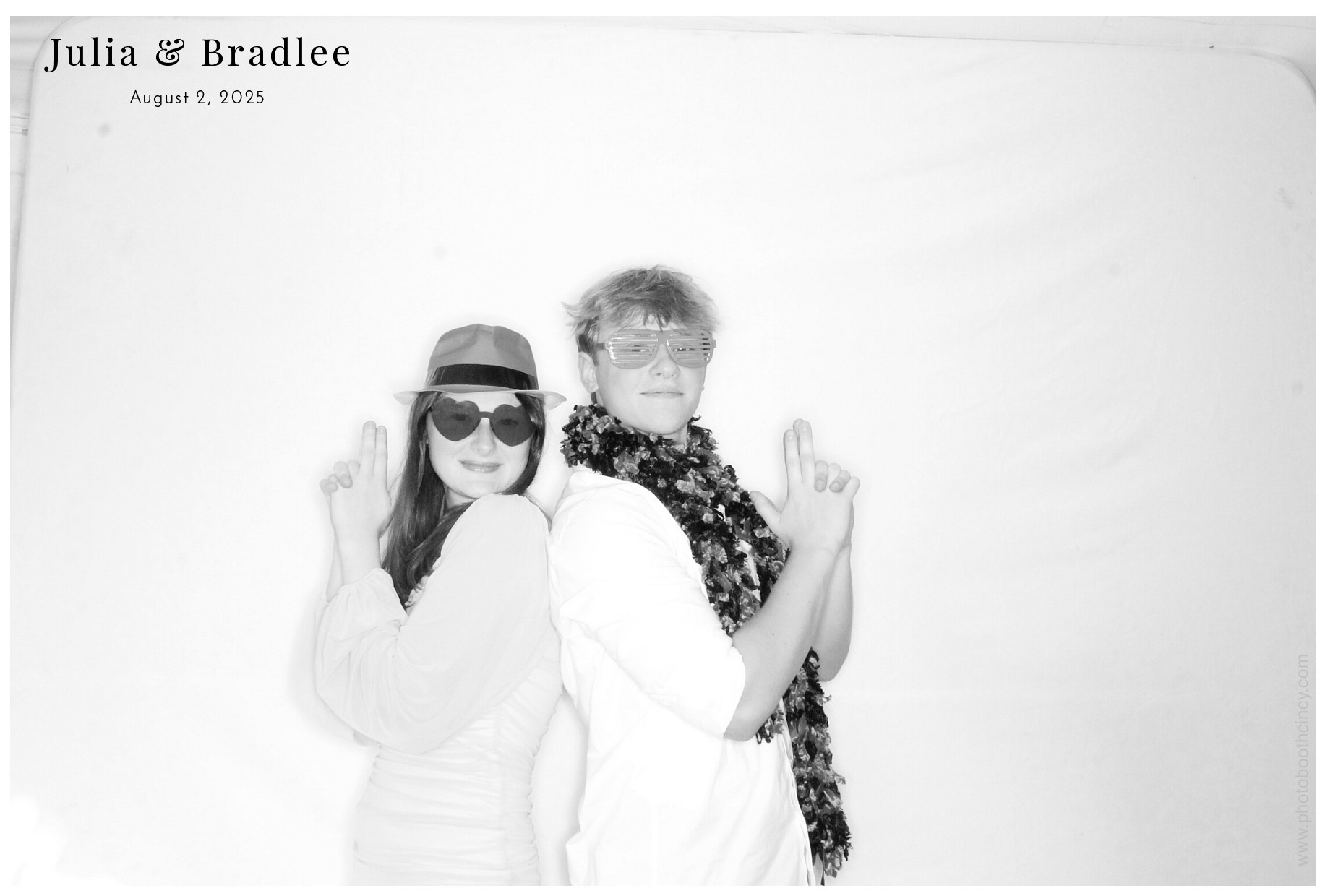 Julia & Bradlee | View more photos from the event at gallery.photoboothcincy.com/u/PhotoBoothCincy/Julia-Bradlee