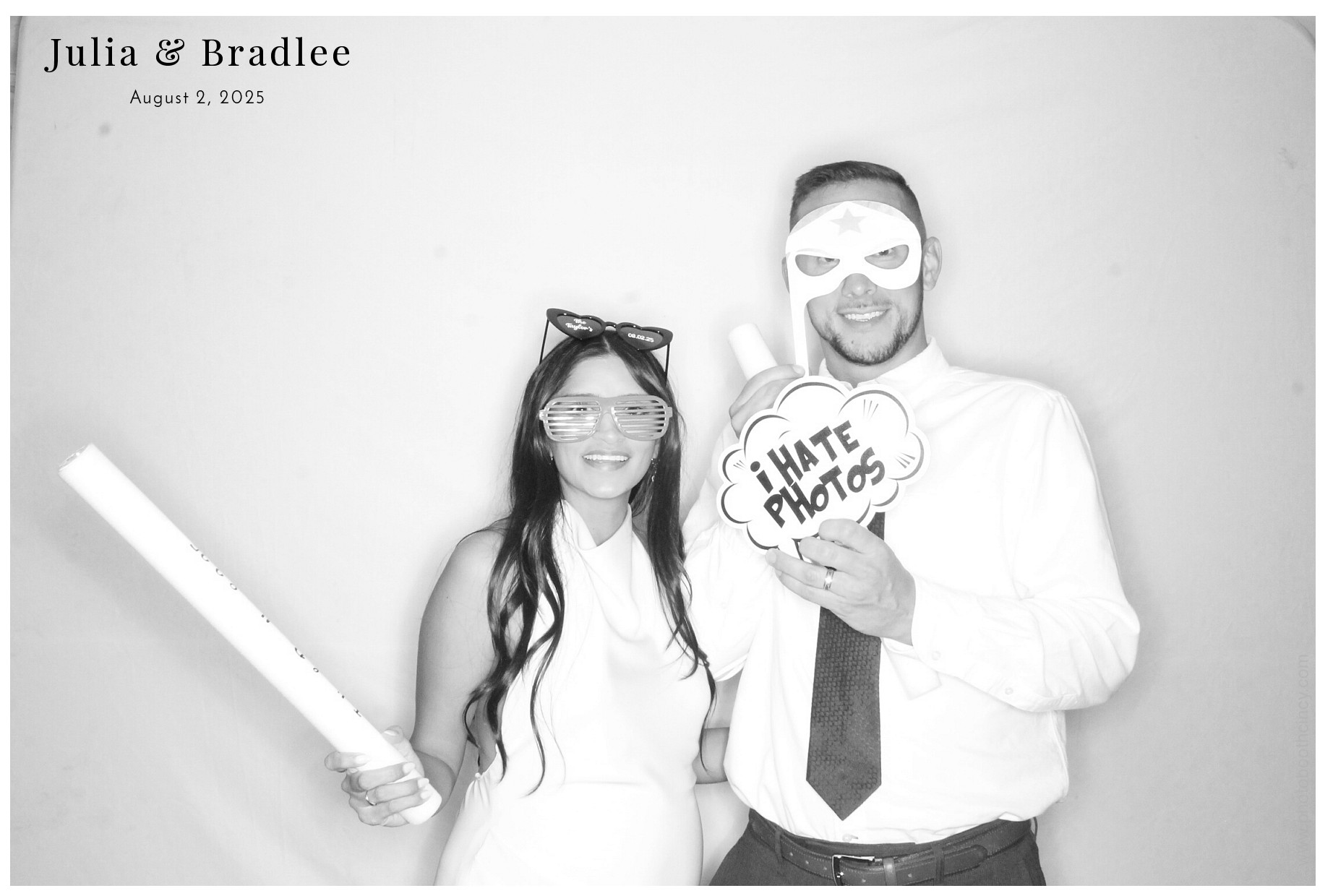 Julia & Bradlee | View more photos from the event at gallery.photoboothcincy.com/u/PhotoBoothCincy/Julia-Bradlee