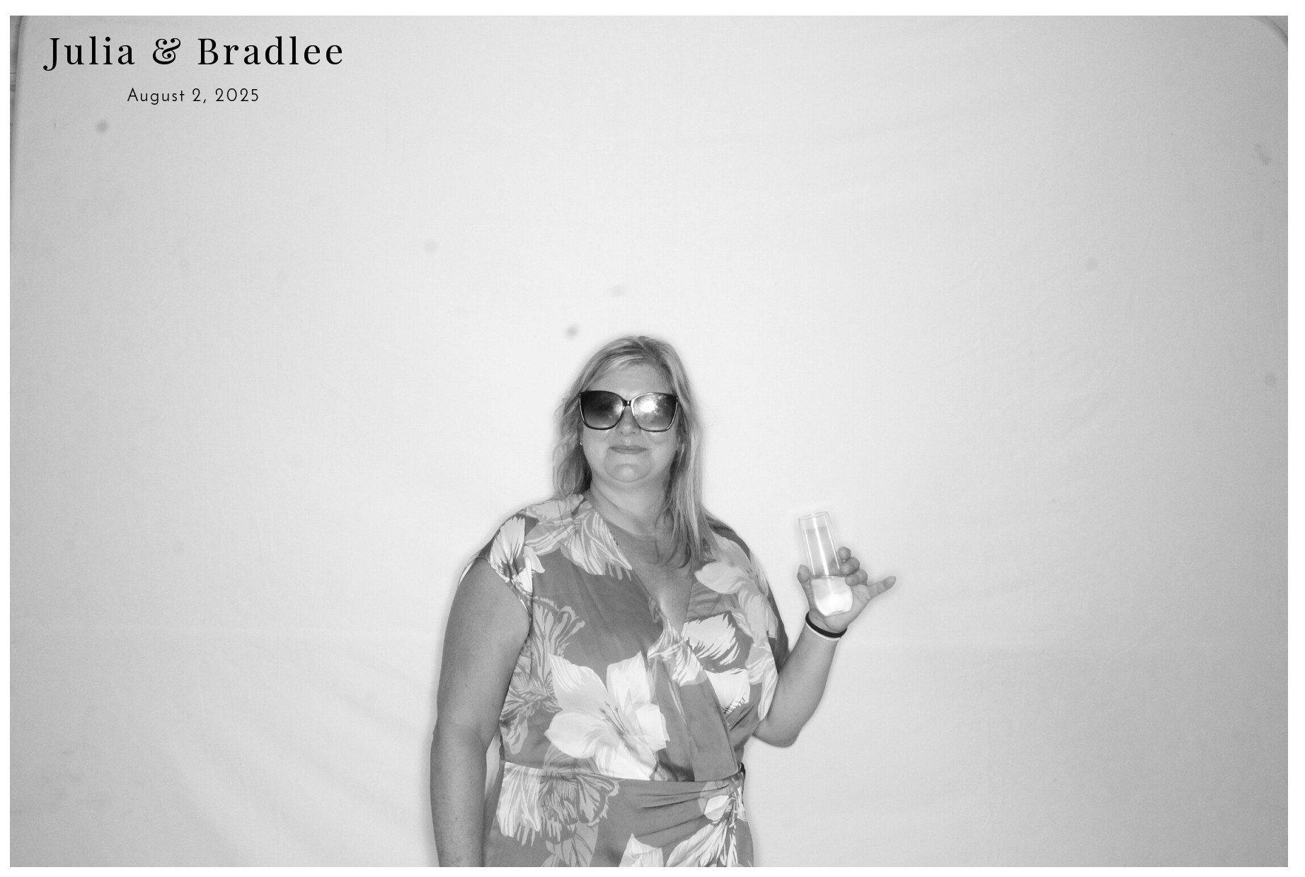 Julia & Bradlee | View more photos from the event at gallery.photoboothcincy.com/u/PhotoBoothCincy/Julia-Bradlee