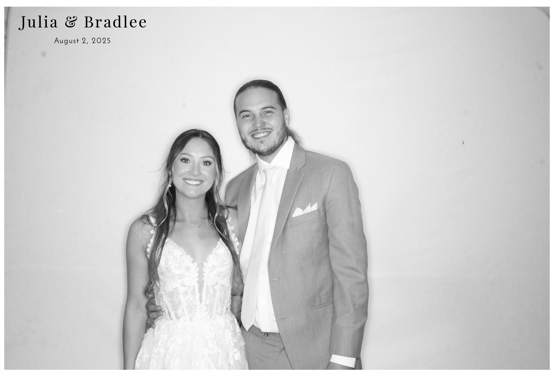 Julia & Bradlee | View more photos from the event at gallery.photoboothcincy.com/u/PhotoBoothCincy/Julia-Bradlee