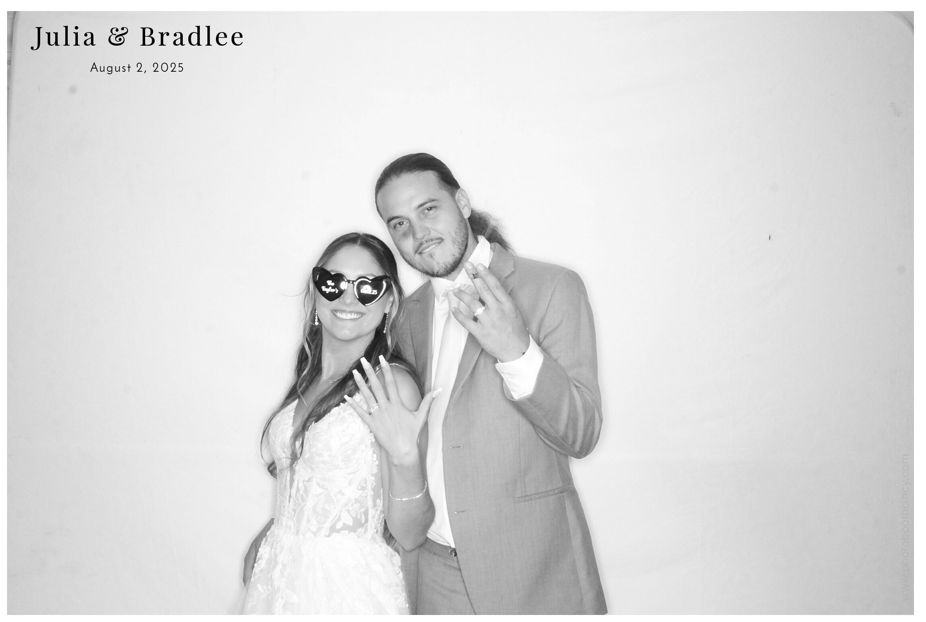 Julia & Bradlee | View more photos from the event at gallery.photoboothcincy.com/u/PhotoBoothCincy/Julia-Bradlee