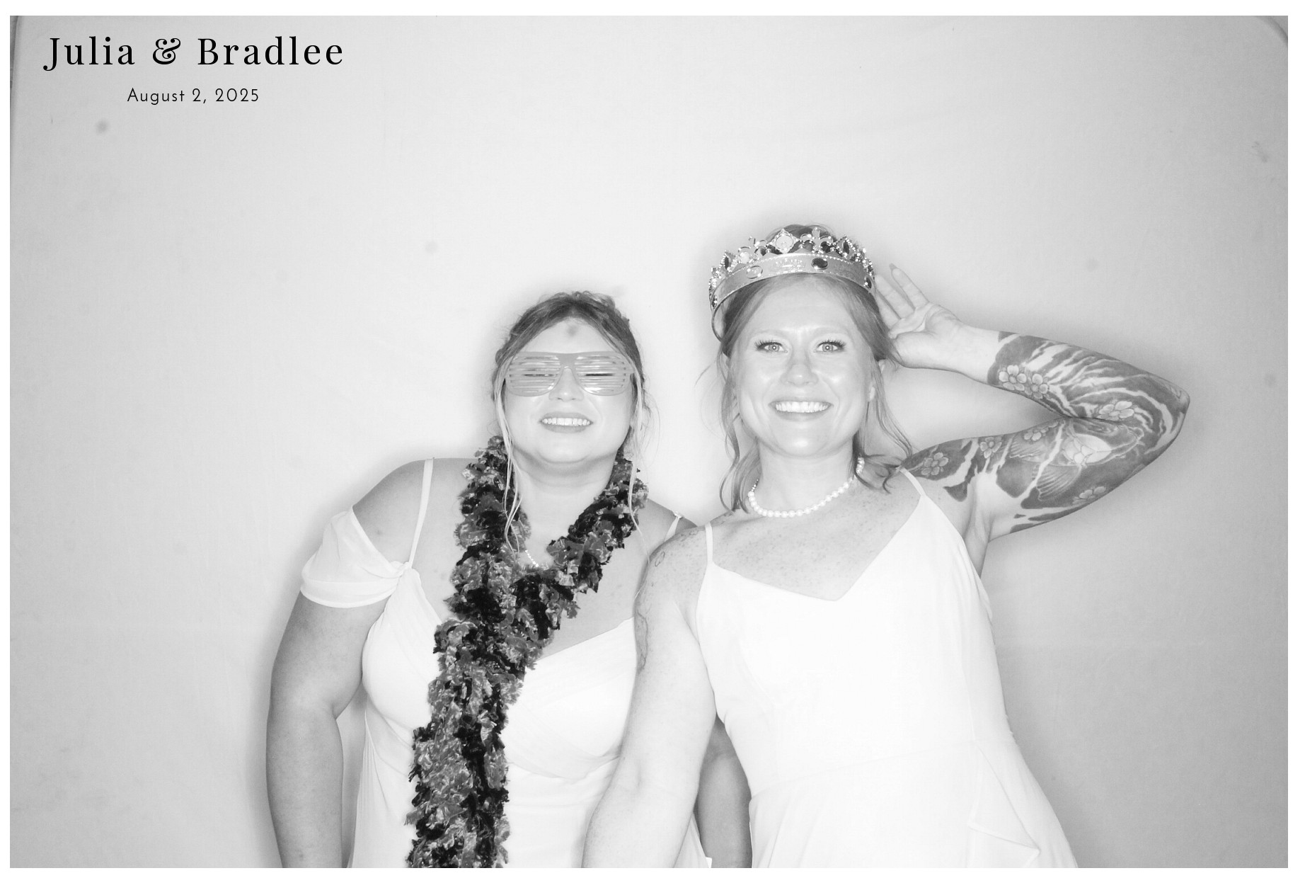 Julia & Bradlee | View more photos from the event at gallery.photoboothcincy.com/u/PhotoBoothCincy/Julia-Bradlee