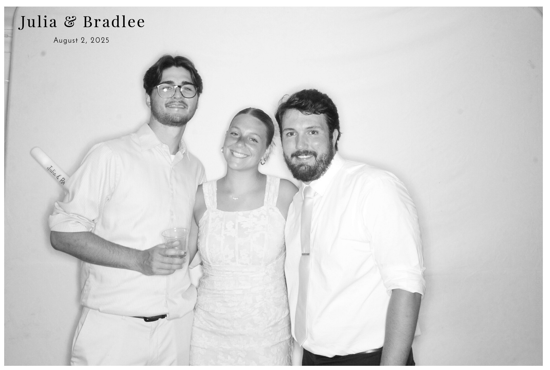 Julia & Bradlee | View more photos from the event at gallery.photoboothcincy.com/u/PhotoBoothCincy/Julia-Bradlee