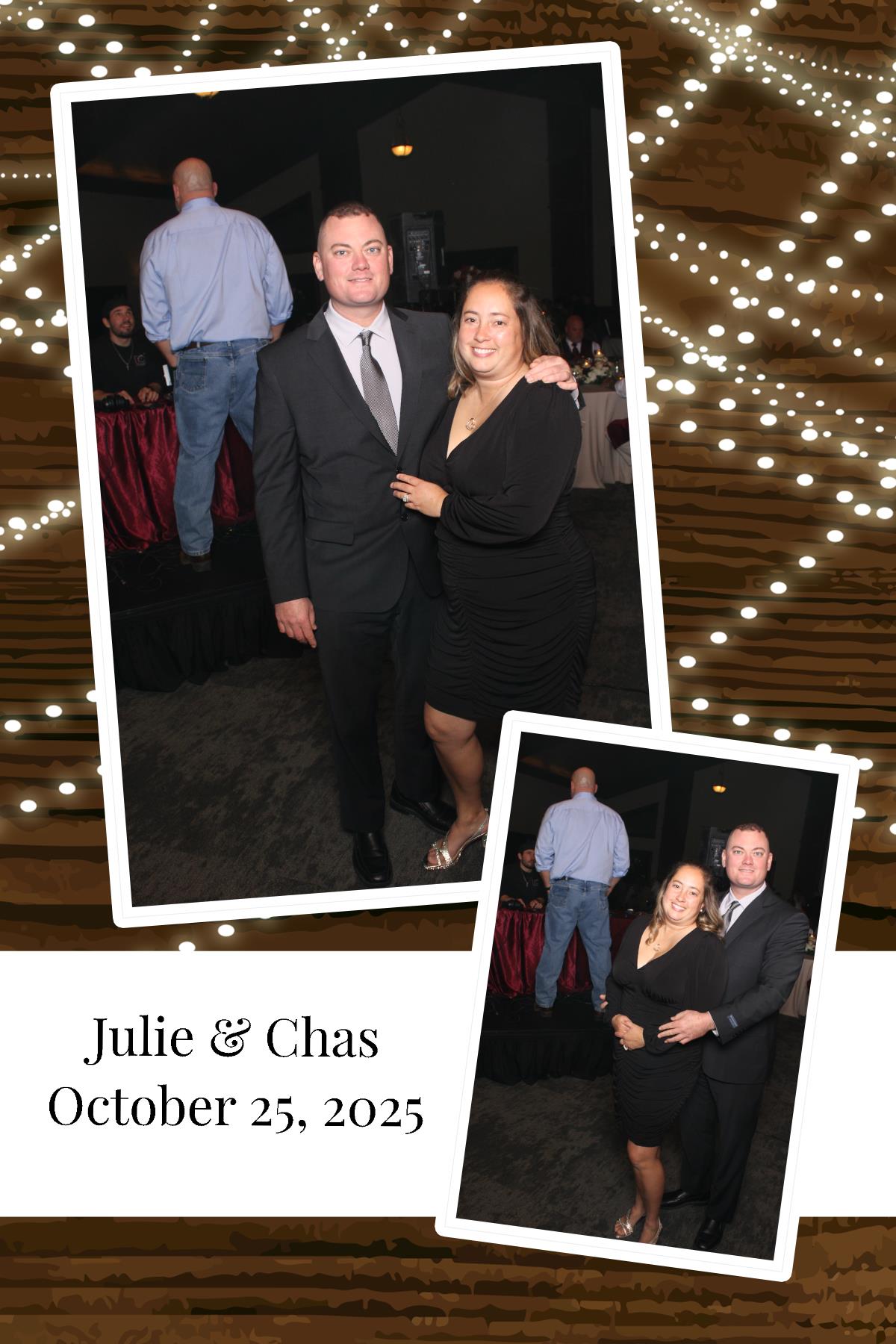 Julie & Chas | View more photos from the event at gallery.photoboothcincy.com/u/PhotoBoothCincy/Julie-Chas