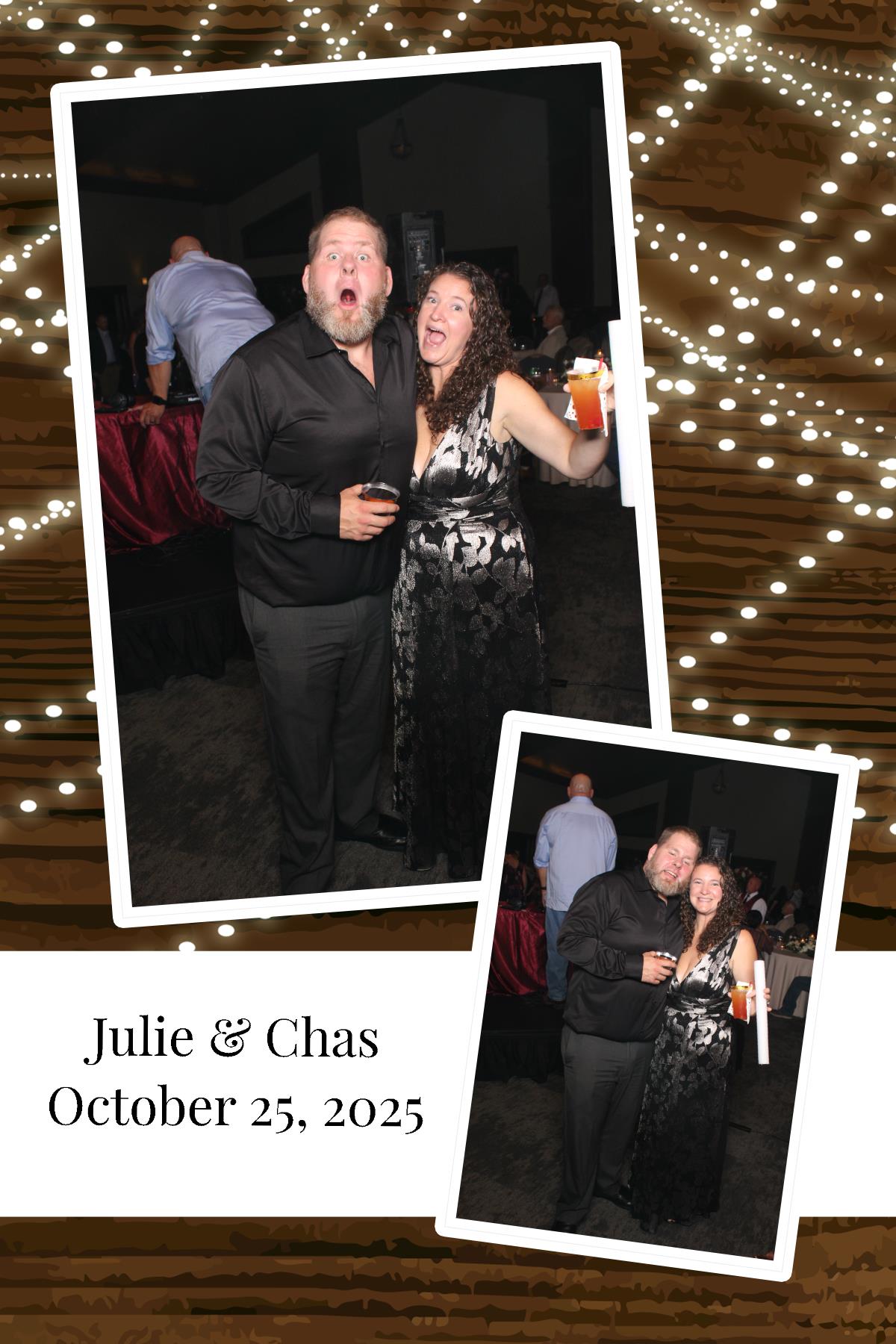 Julie & Chas | View more photos from the event at gallery.photoboothcincy.com/u/PhotoBoothCincy/Julie-Chas