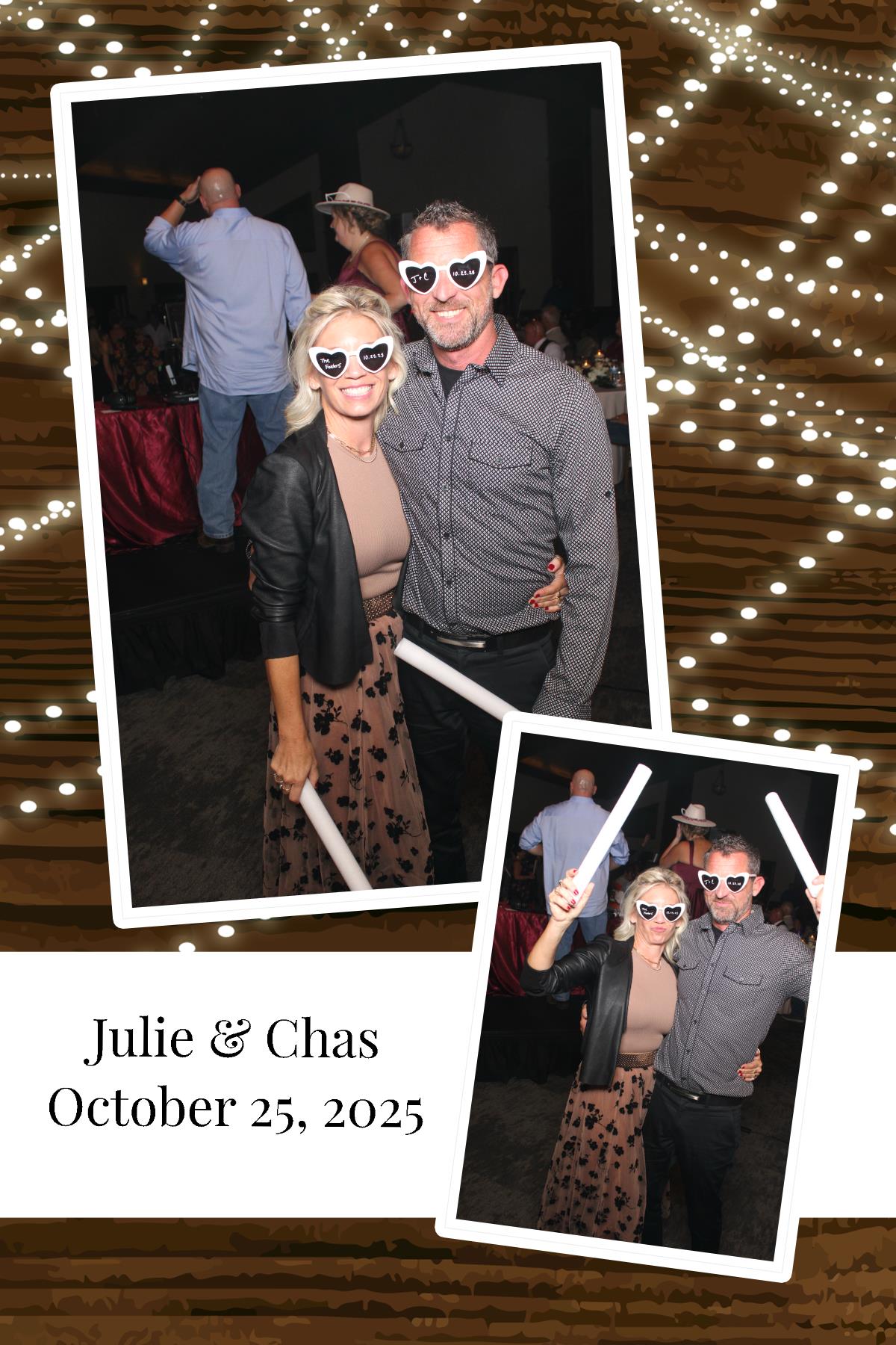 Julie & Chas | View more photos from the event at gallery.photoboothcincy.com/u/PhotoBoothCincy/Julie-Chas
