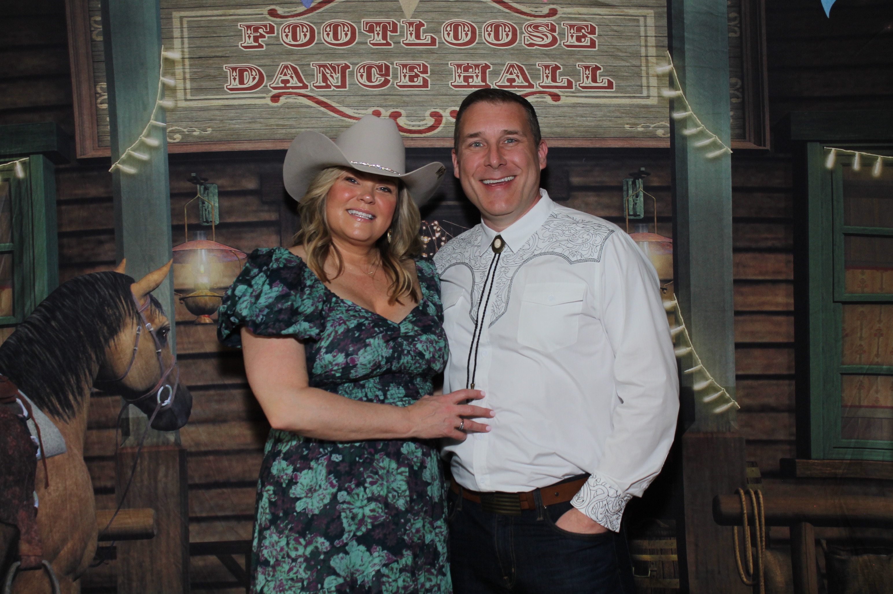 JuneFest Gala  | View more photos from the event at gallery.photoboothcincy.com/u/PhotoBoothCincy/JuneFest-Gala