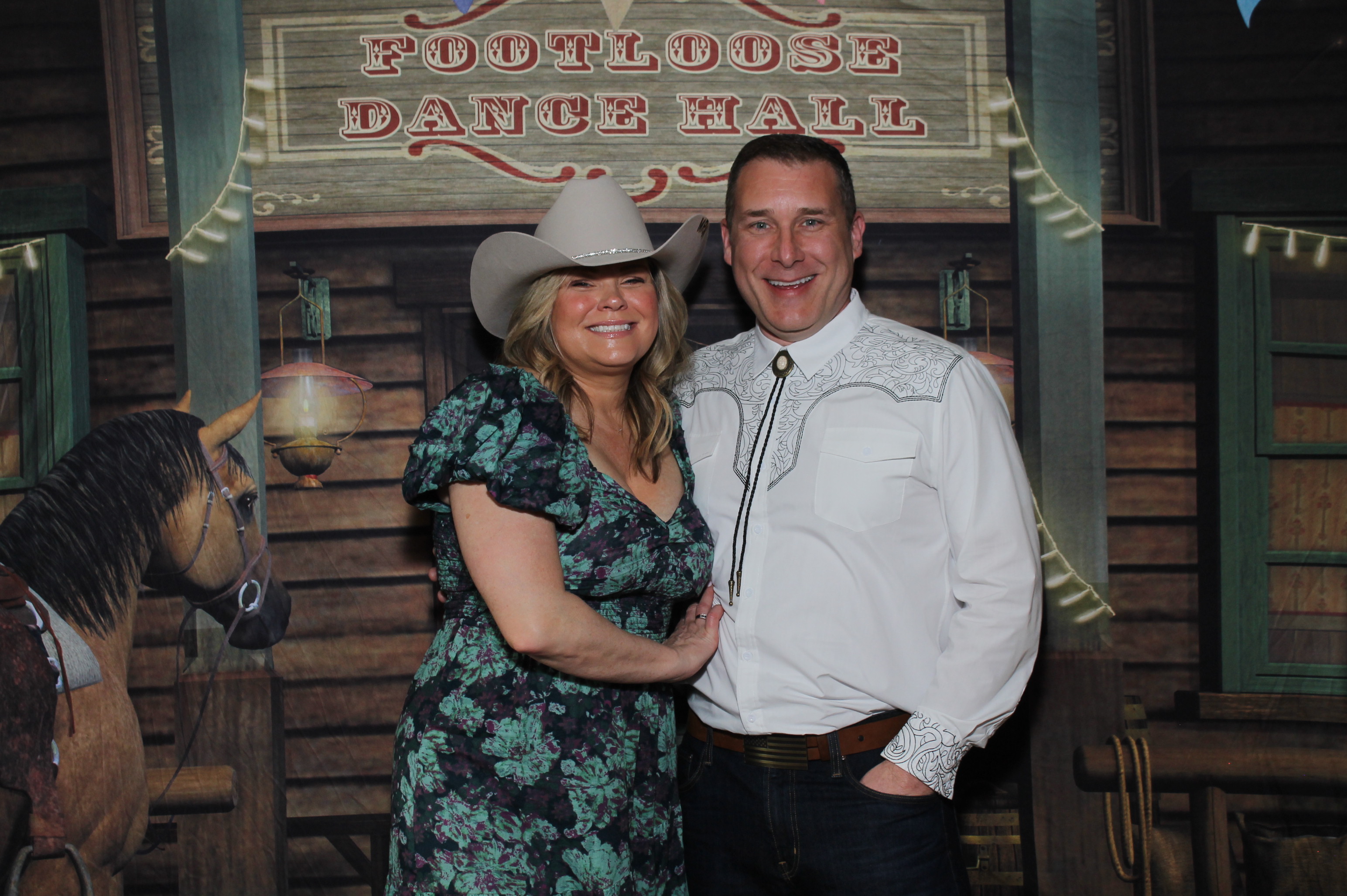 JuneFest Gala  | View more photos from the event at gallery.photoboothcincy.com/u/PhotoBoothCincy/JuneFest-Gala