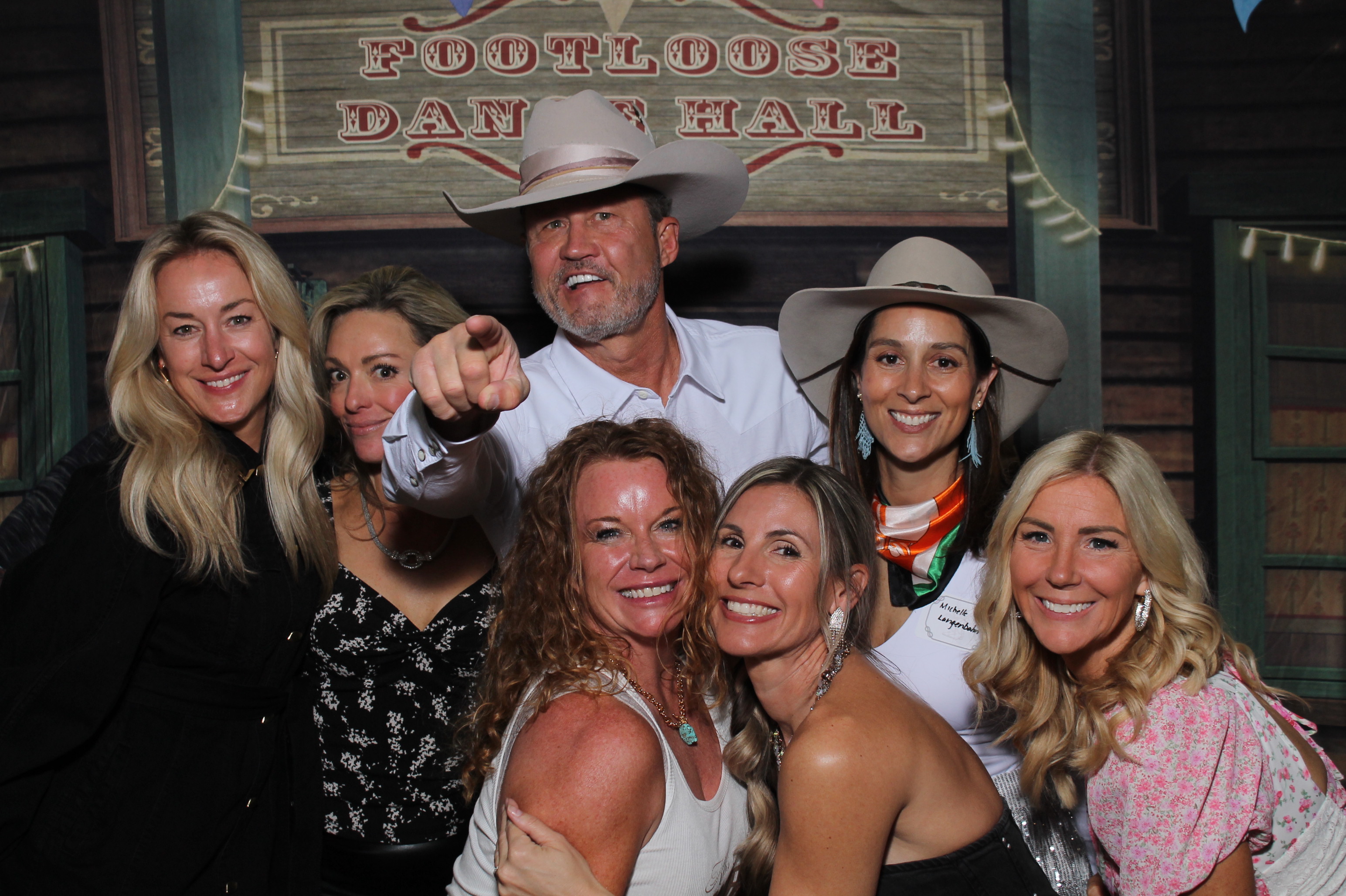 JuneFest Gala  | View more photos from the event at gallery.photoboothcincy.com/u/PhotoBoothCincy/JuneFest-Gala