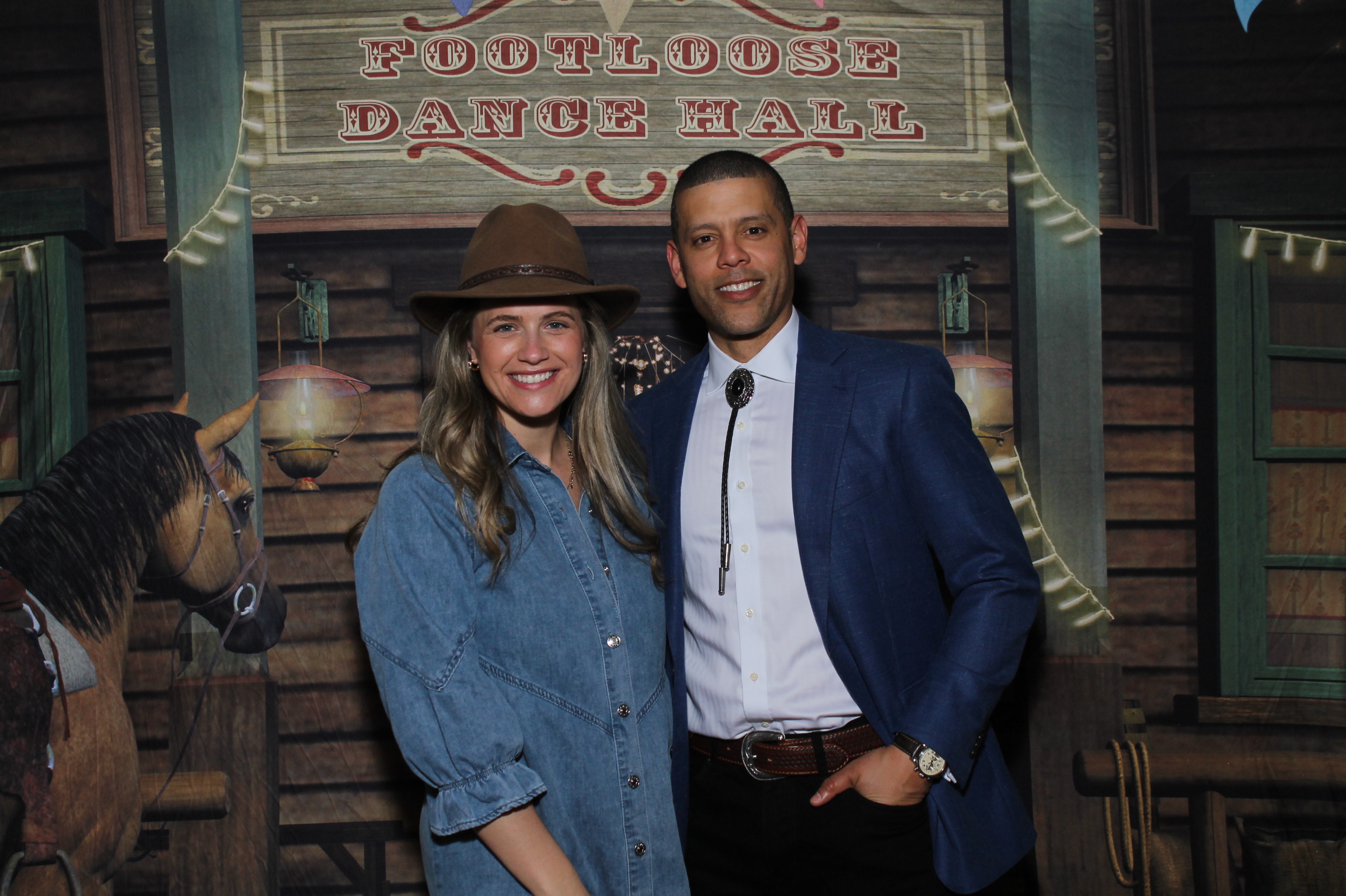 JuneFest Gala  | View more photos from the event at gallery.photoboothcincy.com/u/PhotoBoothCincy/JuneFest-Gala