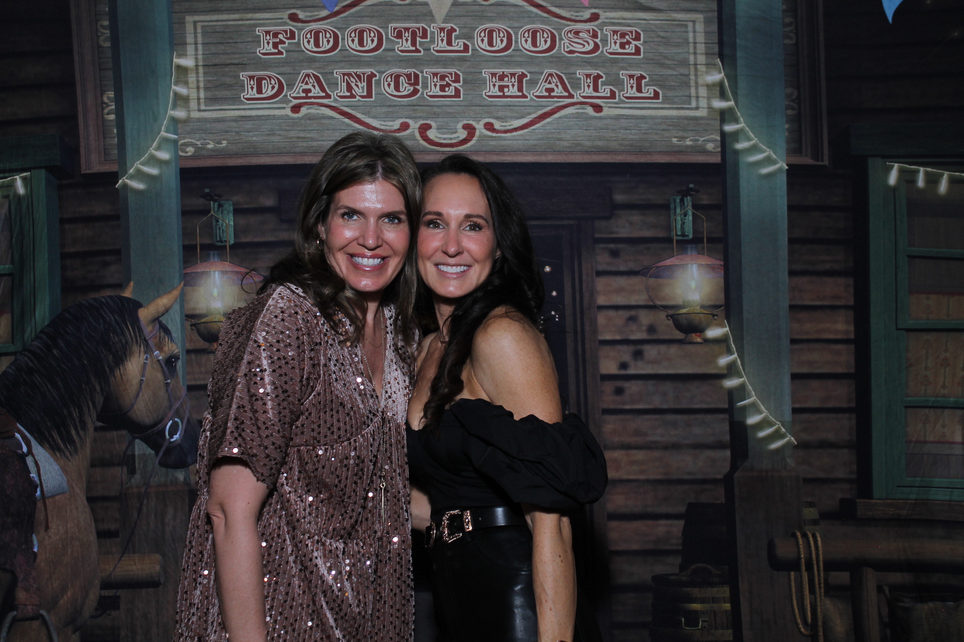 JuneFest Gala  | View more photos from the event at gallery.photoboothcincy.com/u/PhotoBoothCincy/JuneFest-Gala