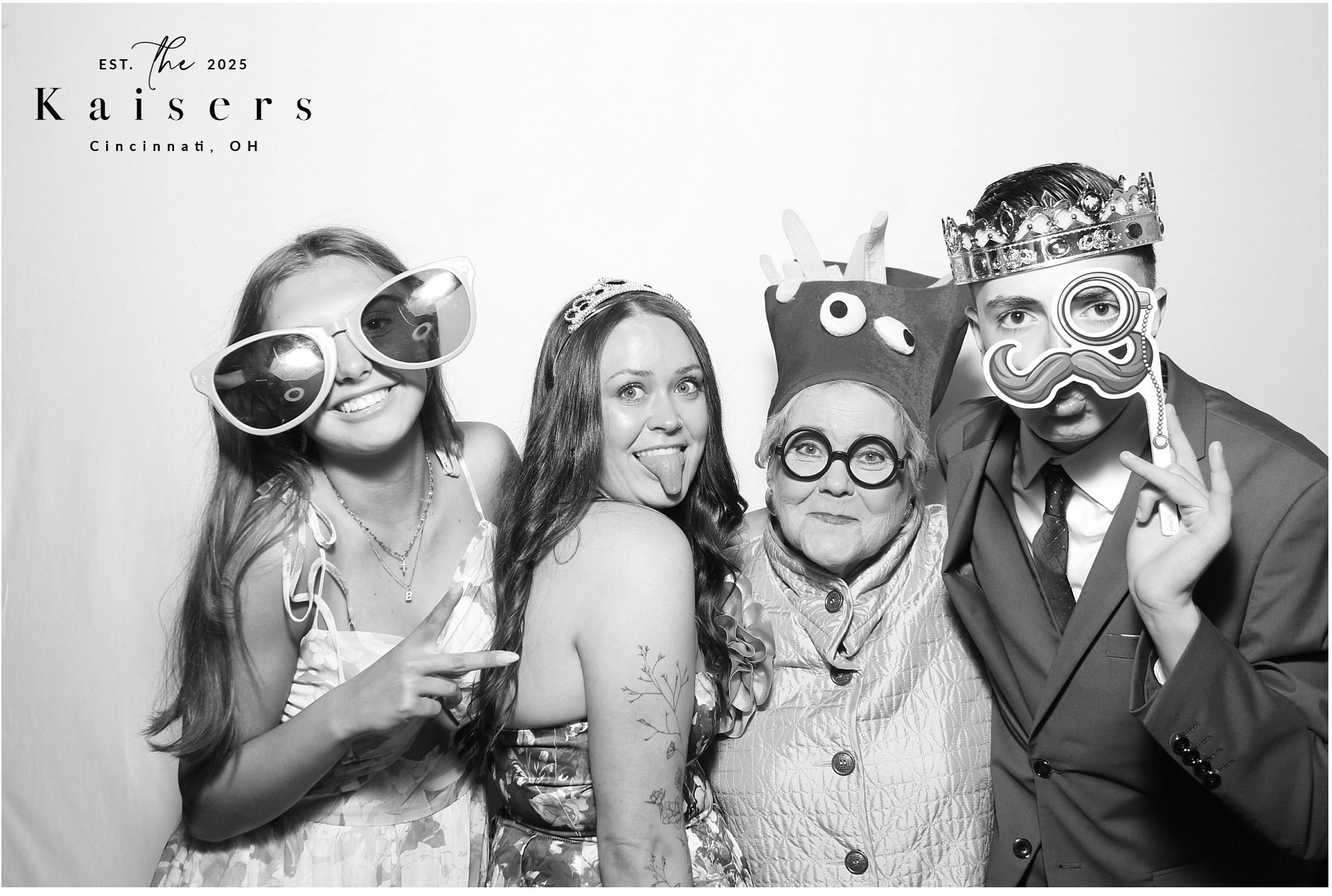 Kaiser Wedding | View more photos from the event at gallery.photoboothcincy.com/u/PhotoBoothCincy/Kaiser-Wedding
