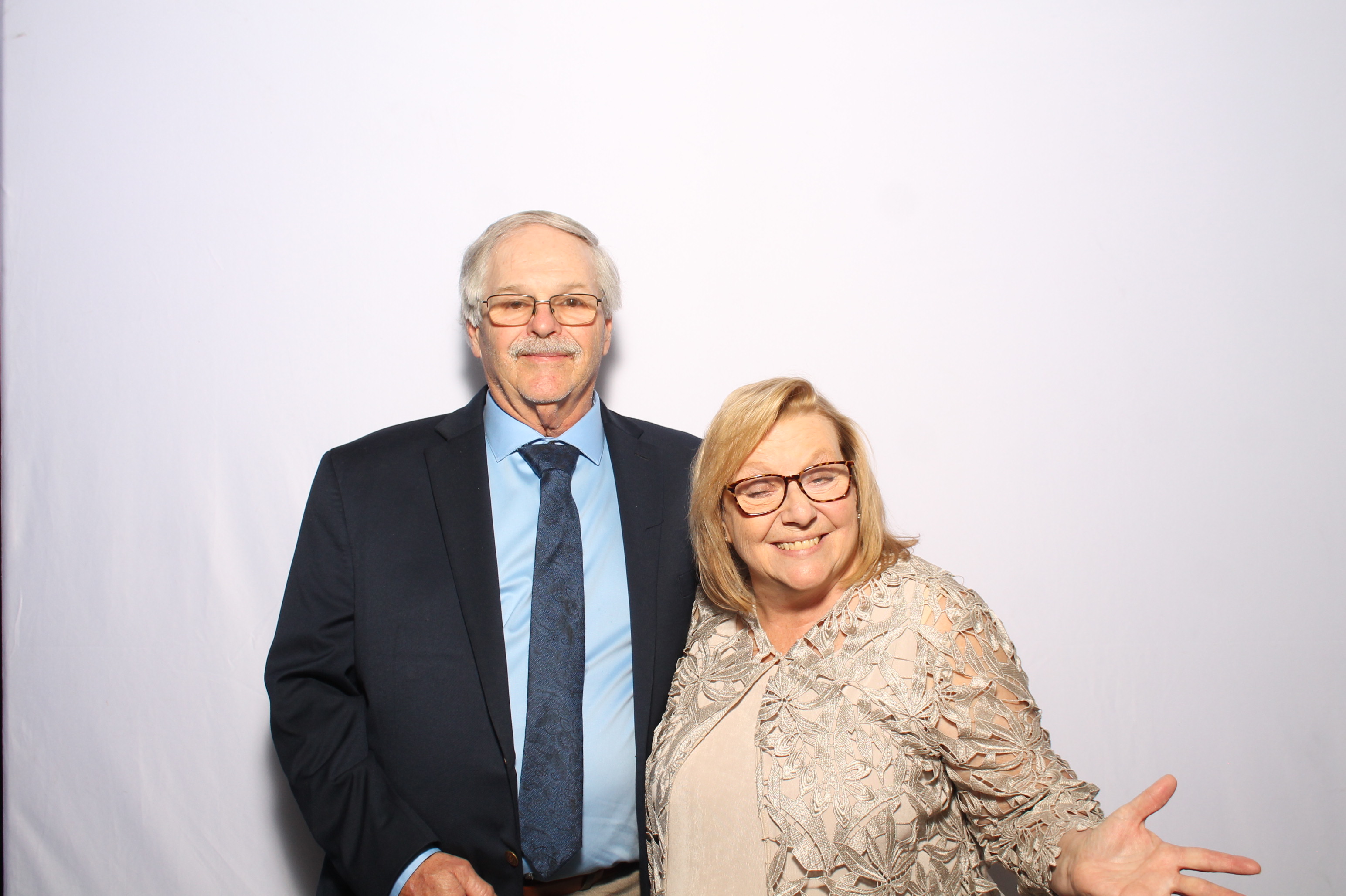 Kaiser Wedding | View more photos from the event at gallery.photoboothcincy.com/u/PhotoBoothCincy/Kaiser-Wedding