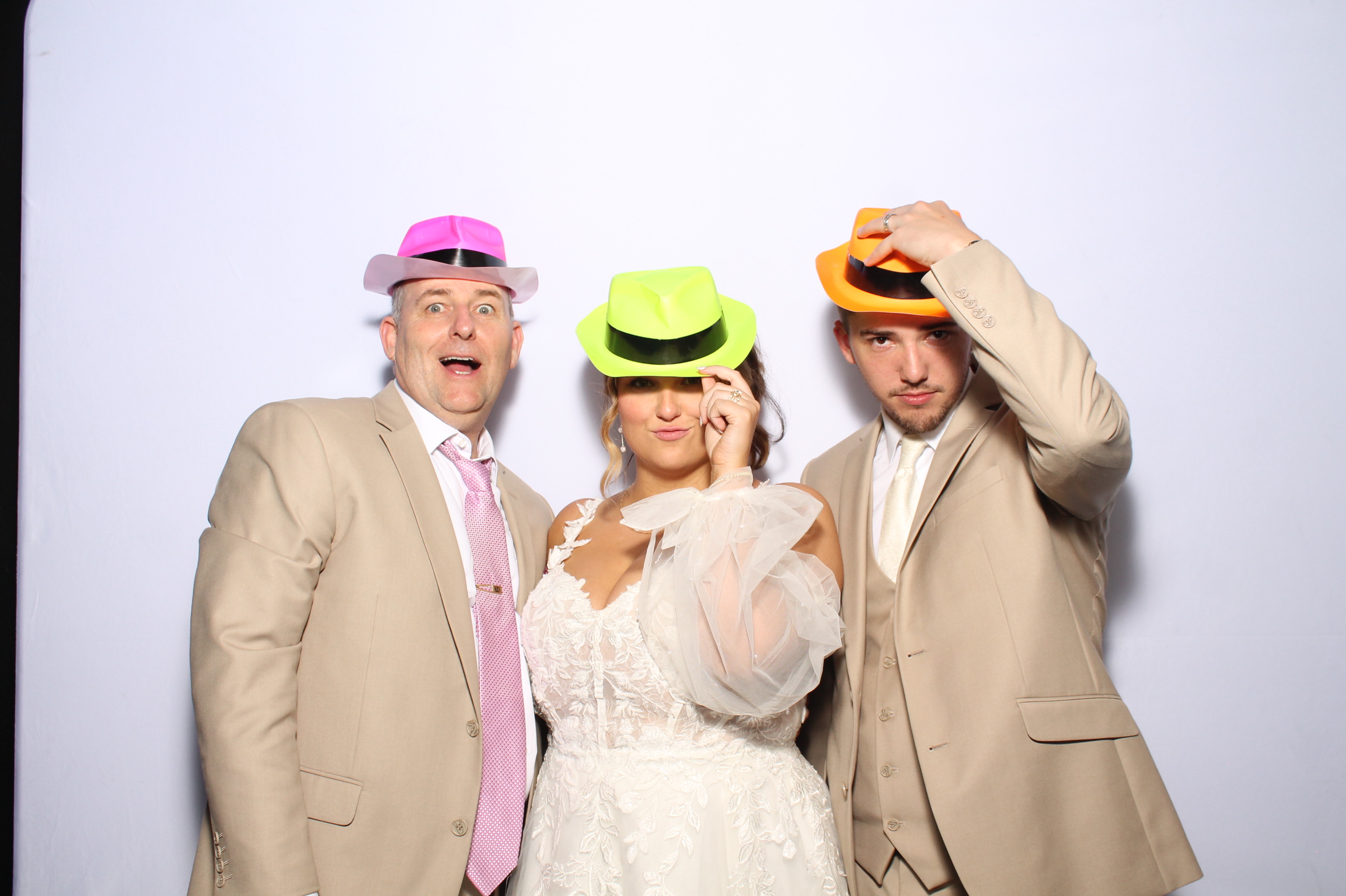 Kaiser Wedding | View more photos from the event at gallery.photoboothcincy.com/u/PhotoBoothCincy/Kaiser-Wedding