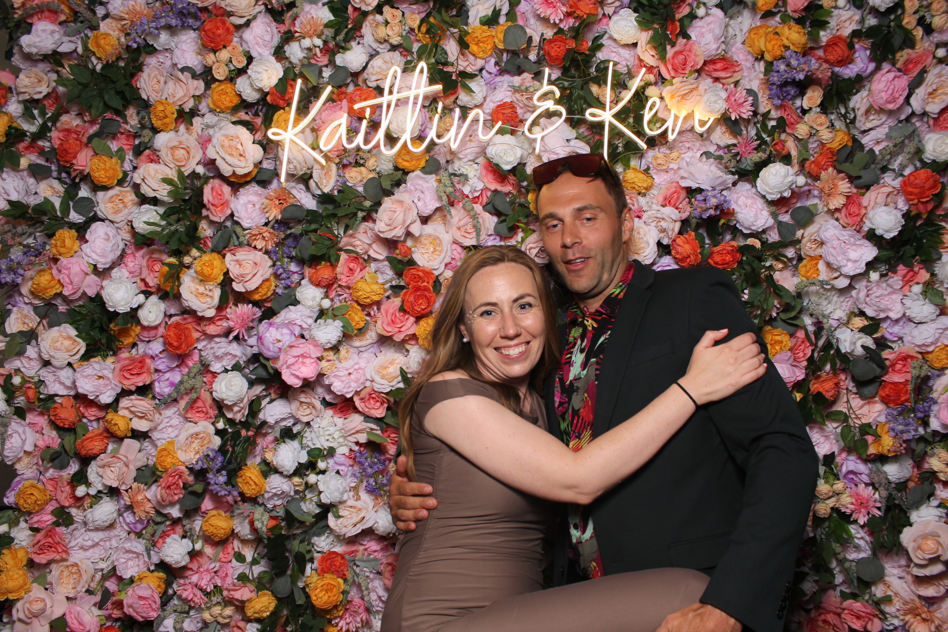 Kaitlin & Ken | View more photos from the event at gallery.photoboothcincy.com/u/PhotoBoothCincy/Kaitlin-Ken