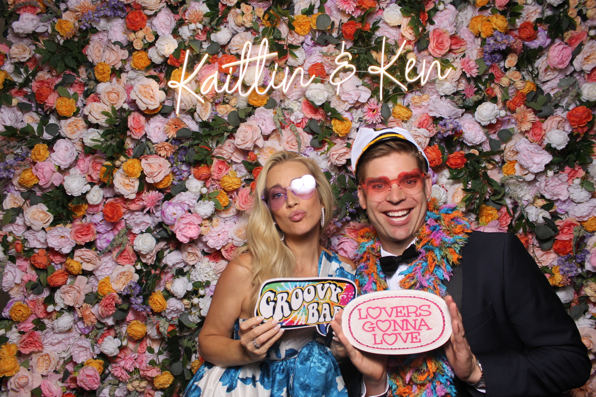 Kaitlin & Ken | View more photos from the event at gallery.photoboothcincy.com/u/PhotoBoothCincy/Kaitlin-Ken