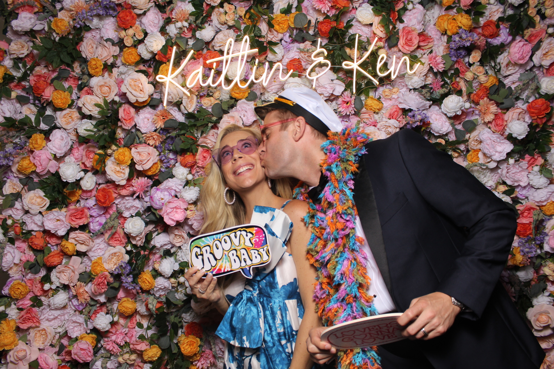 Kaitlin & Ken | View more photos from the event at gallery.photoboothcincy.com/u/PhotoBoothCincy/Kaitlin-Ken