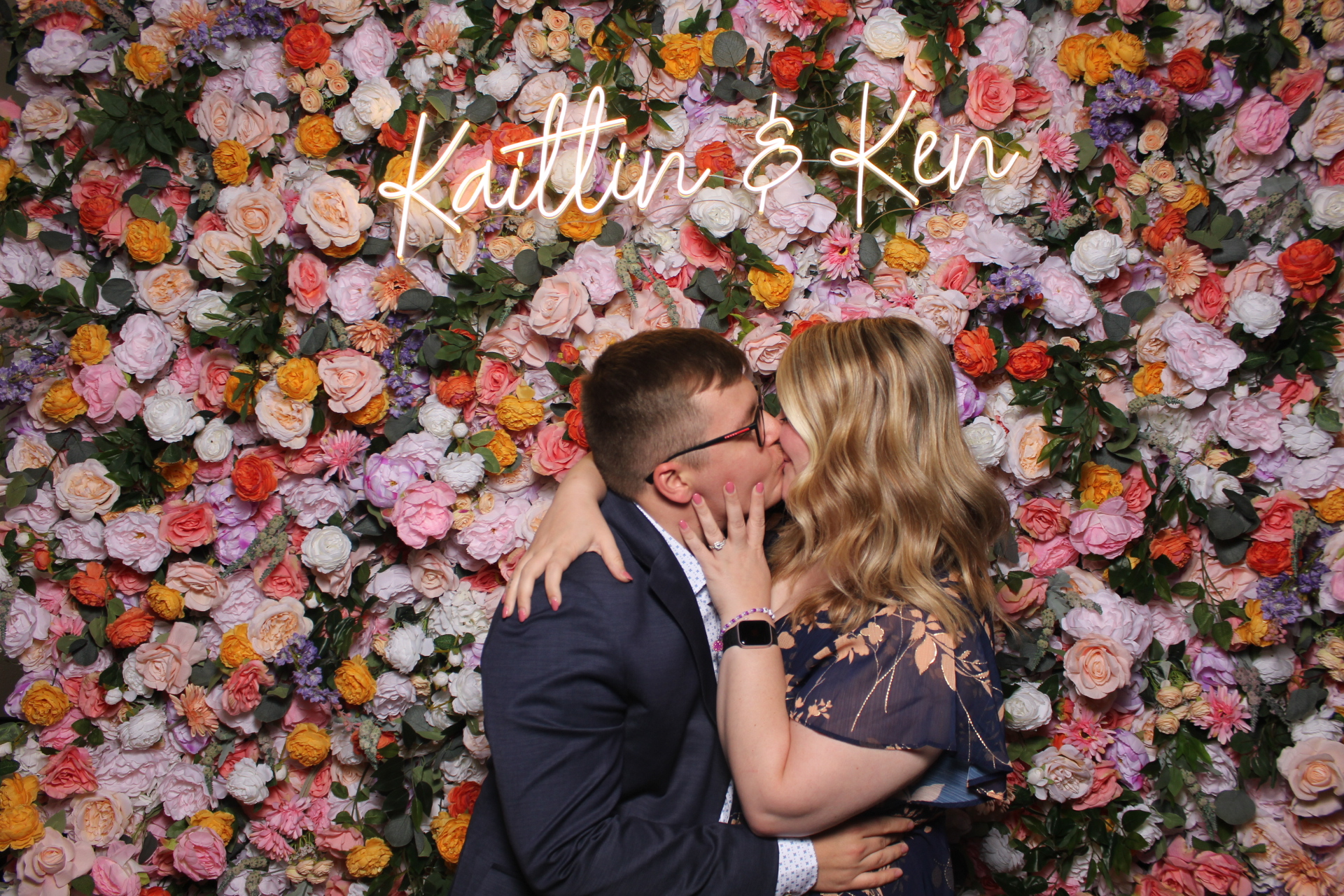 Kaitlin & Ken | View more photos from the event at gallery.photoboothcincy.com/u/PhotoBoothCincy/Kaitlin-Ken