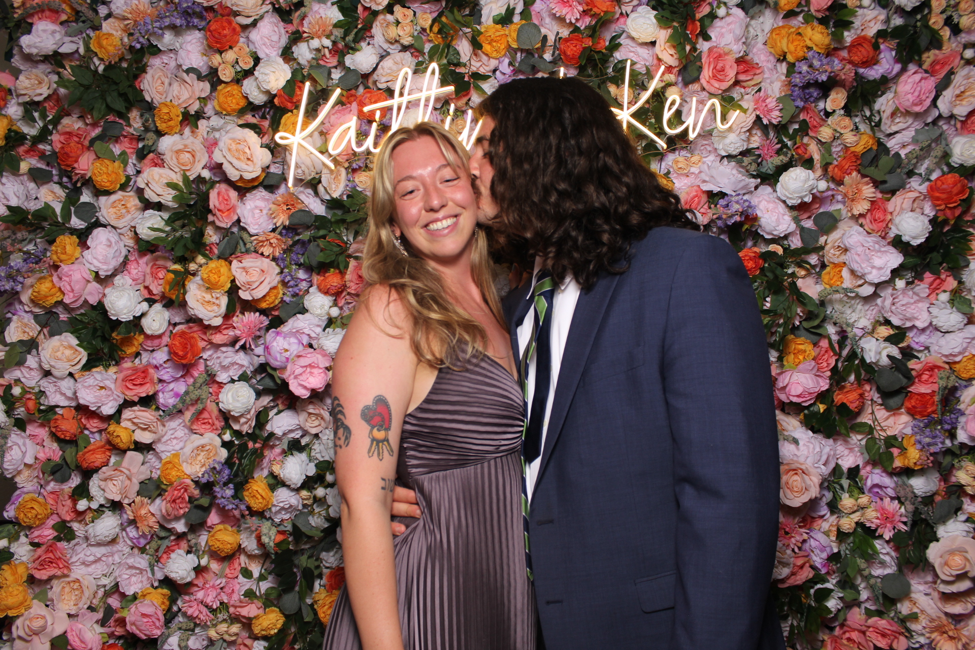Kaitlin & Ken | View more photos from the event at gallery.photoboothcincy.com/u/PhotoBoothCincy/Kaitlin-Ken