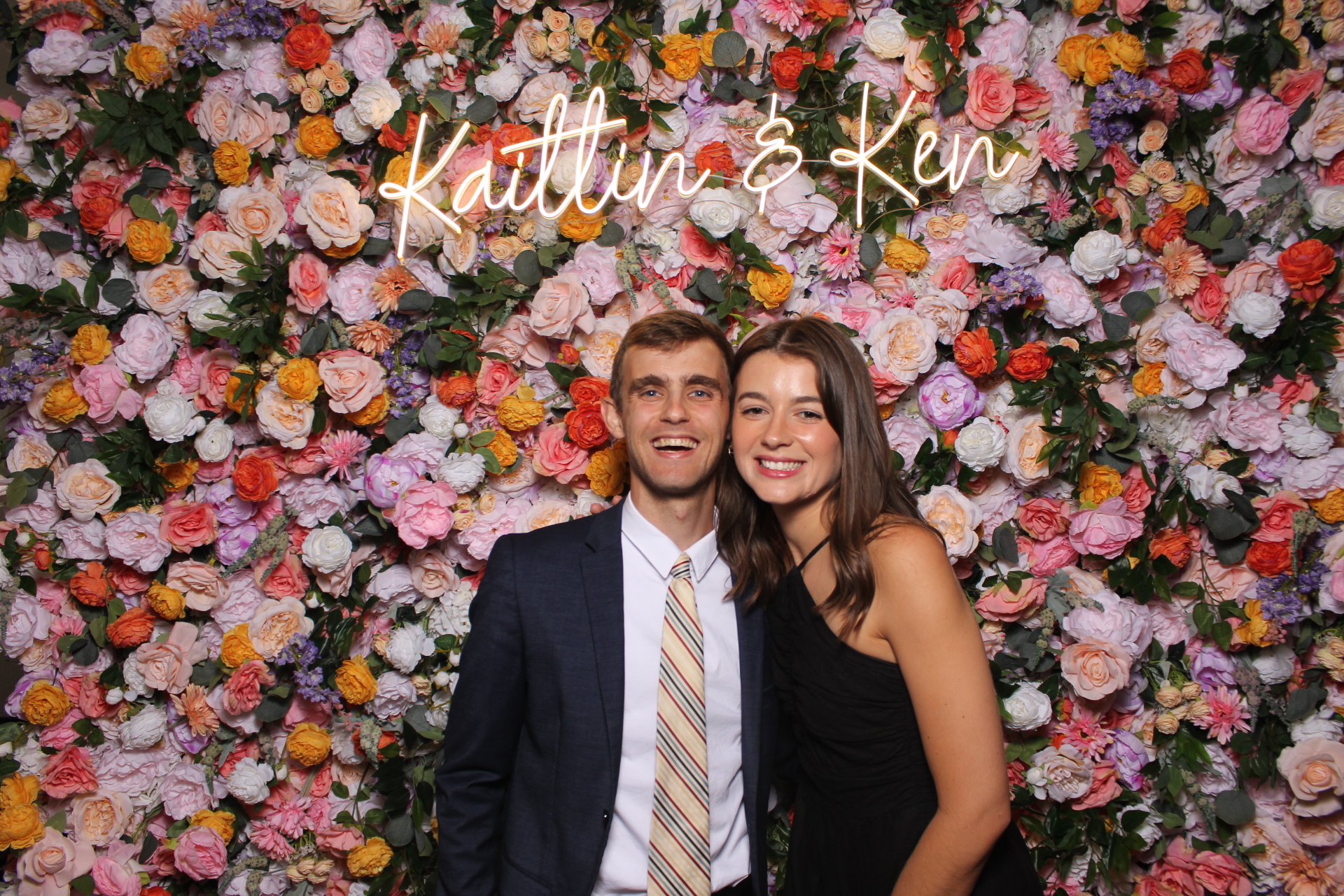 Kaitlin & Ken | View more photos from the event at gallery.photoboothcincy.com/u/PhotoBoothCincy/Kaitlin-Ken