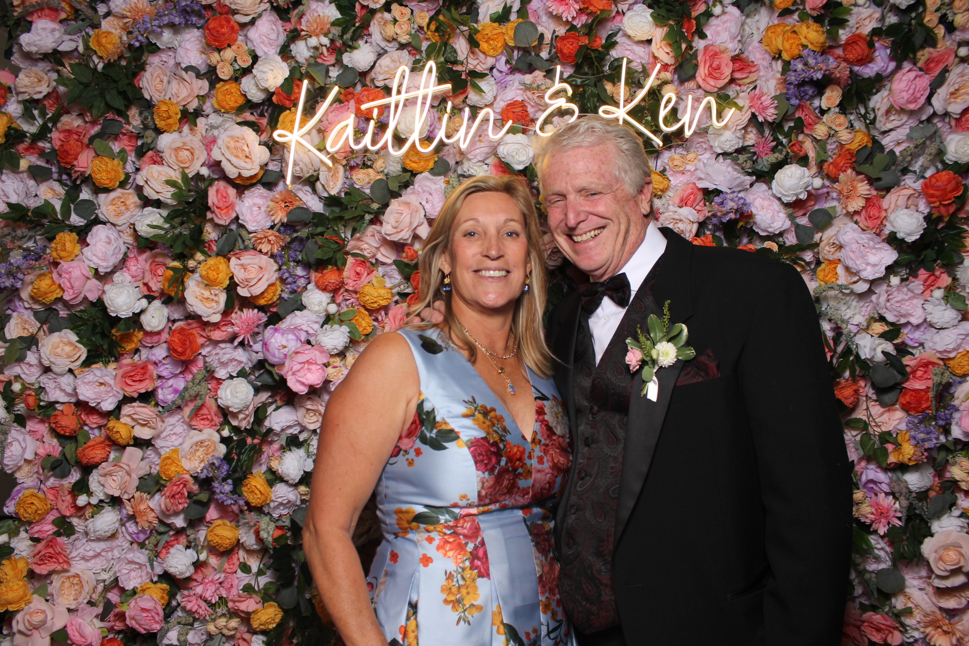 Kaitlin & Ken | View more photos from the event at gallery.photoboothcincy.com/u/PhotoBoothCincy/Kaitlin-Ken
