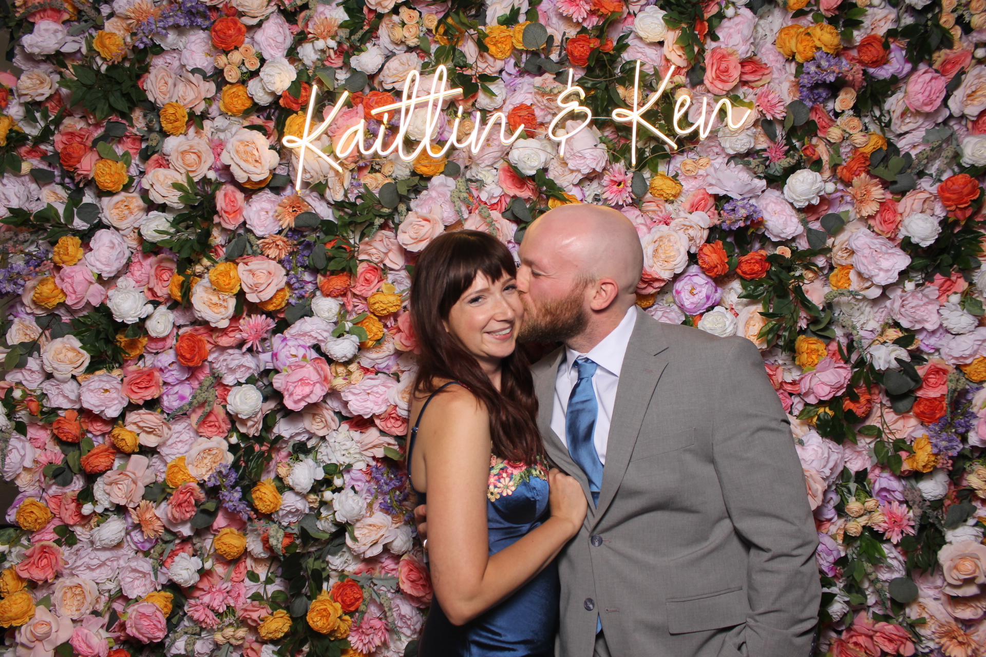 Kaitlin & Ken | View more photos from the event at gallery.photoboothcincy.com/u/PhotoBoothCincy/Kaitlin-Ken