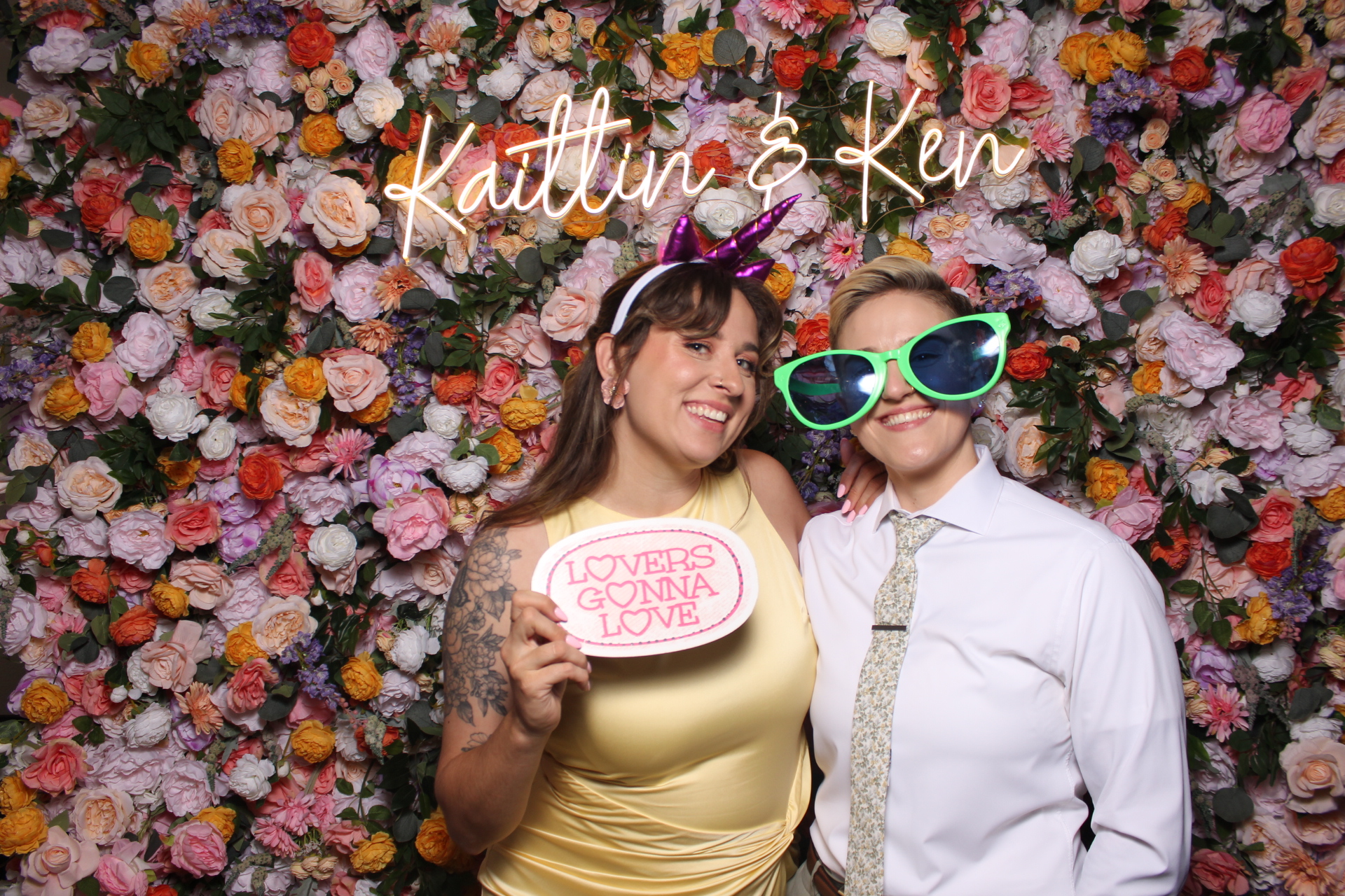 Kaitlin & Ken | View more photos from the event at gallery.photoboothcincy.com/u/PhotoBoothCincy/Kaitlin-Ken