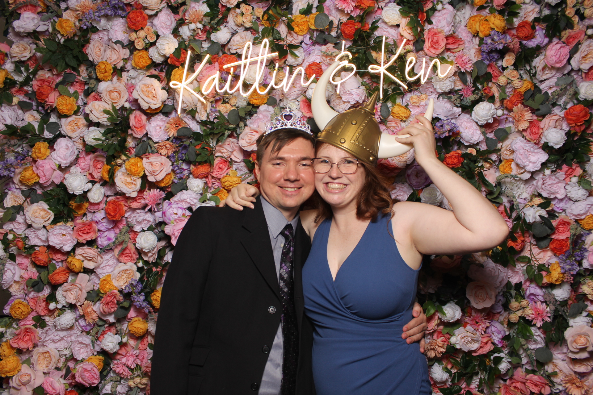 Kaitlin & Ken | View more photos from the event at gallery.photoboothcincy.com/u/PhotoBoothCincy/Kaitlin-Ken